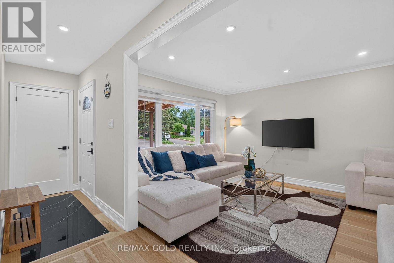 40 DEVONSHIRE DRIVE - 6