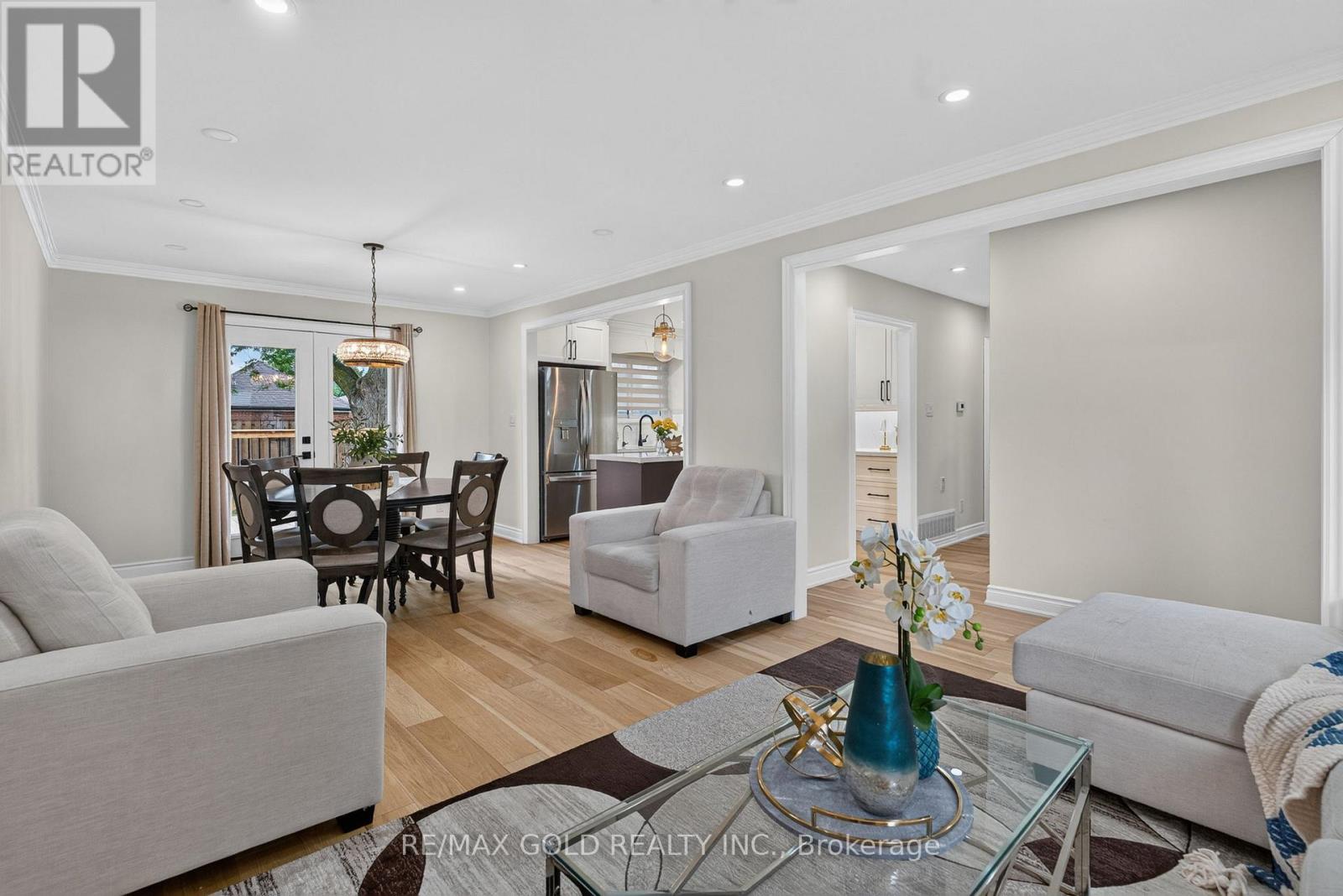 40 DEVONSHIRE DRIVE - 8