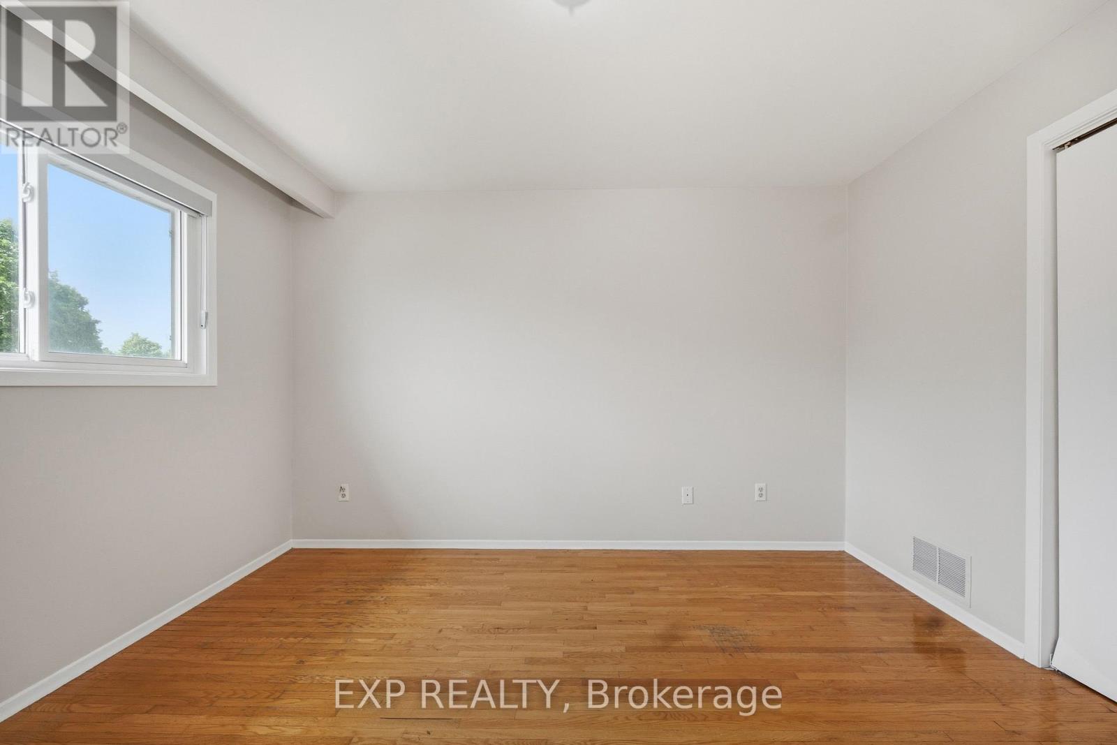 431 ARCHDEKIN DRIVE - 13