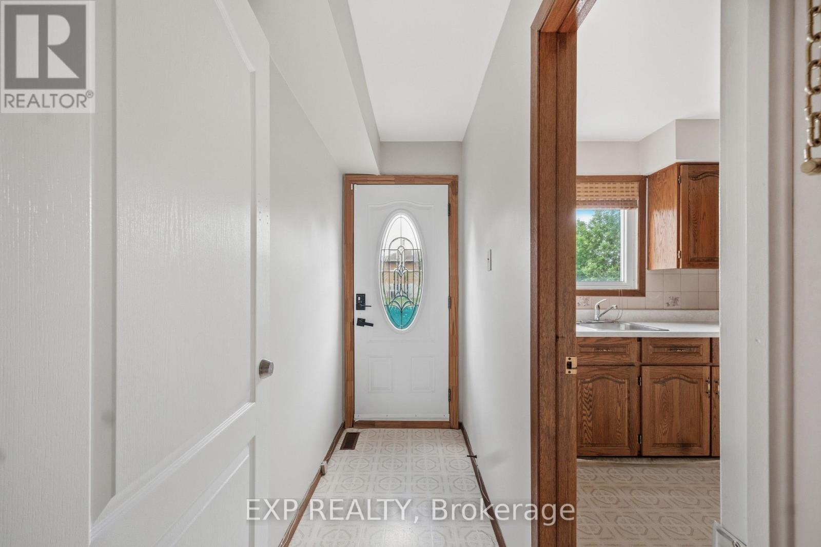 431 ARCHDEKIN DRIVE - 16