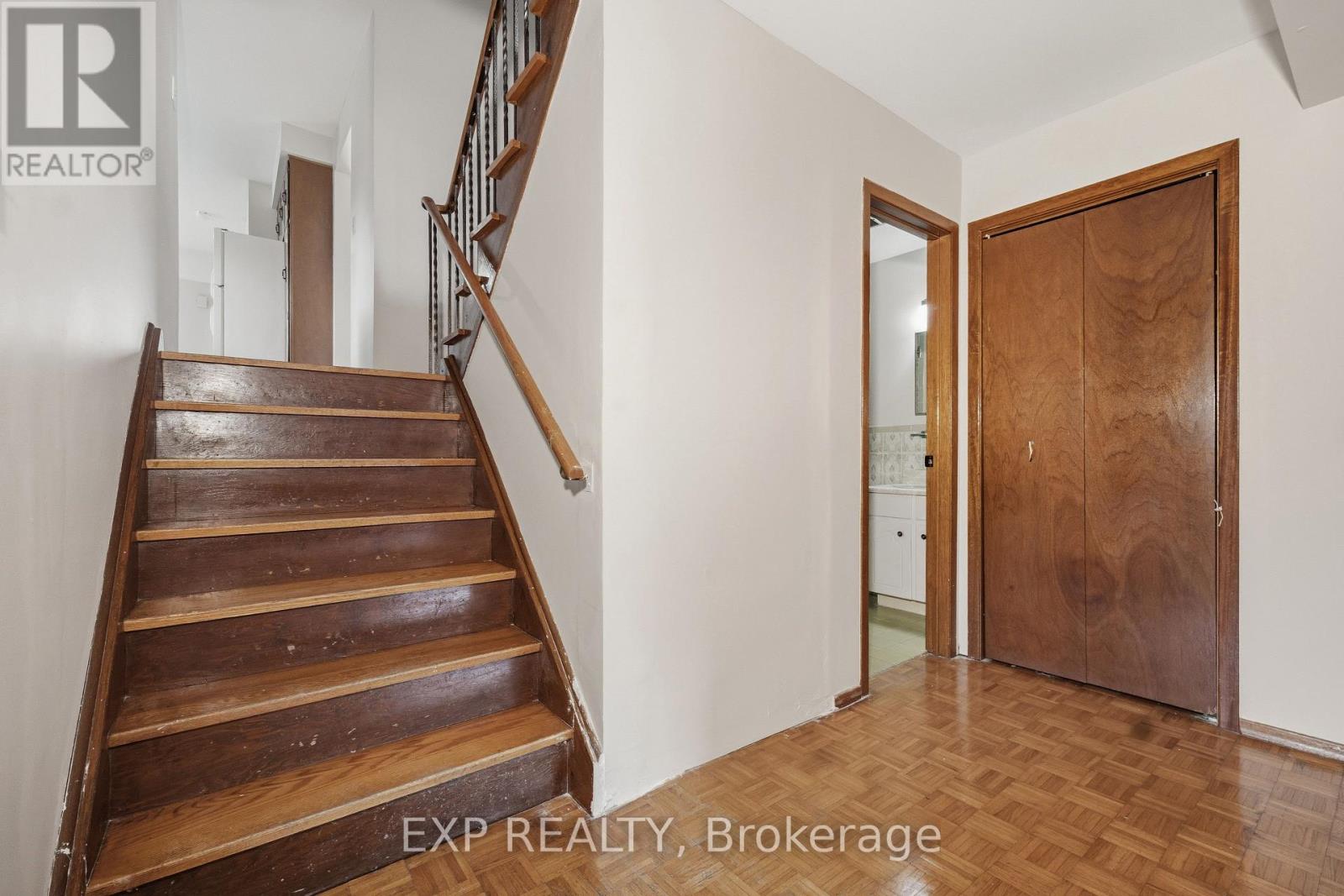 431 ARCHDEKIN DRIVE - 21