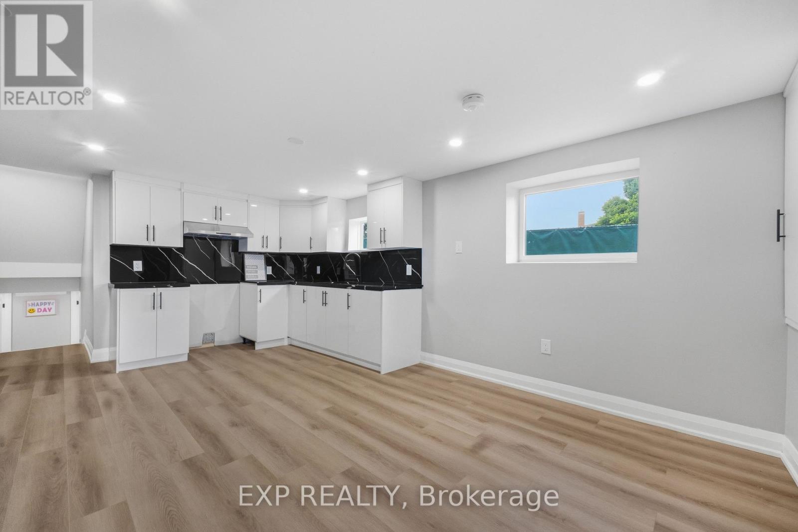 431 ARCHDEKIN DRIVE - 24