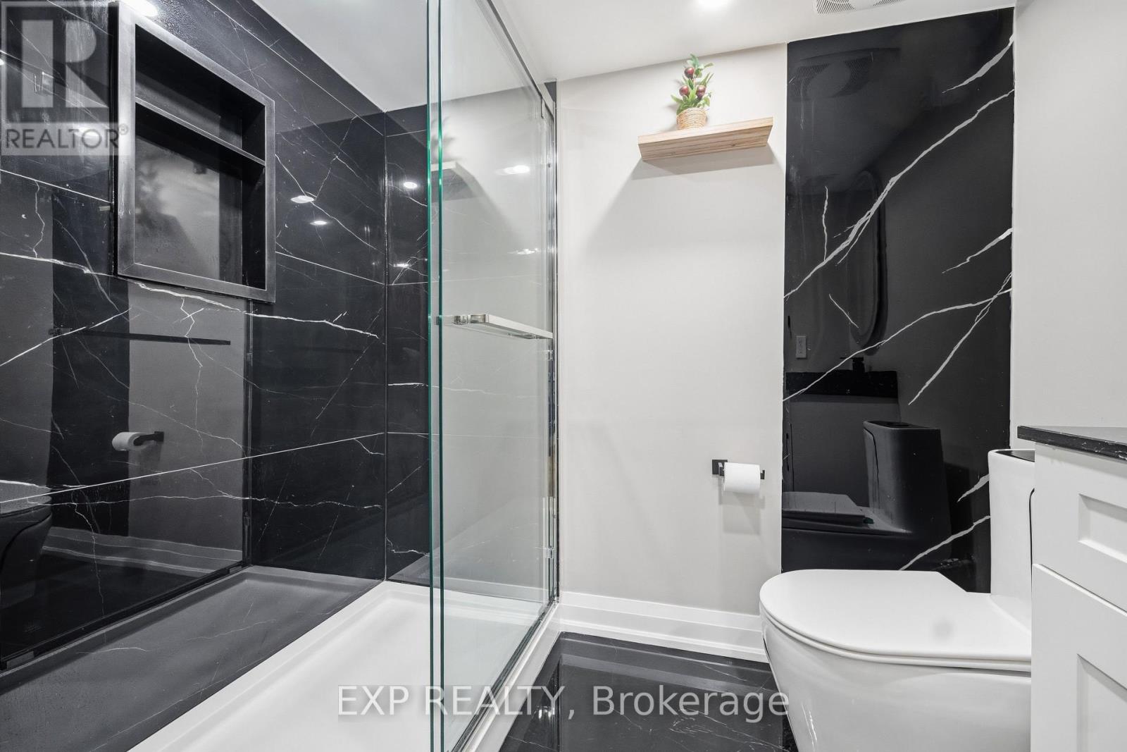 431 ARCHDEKIN DRIVE - 27