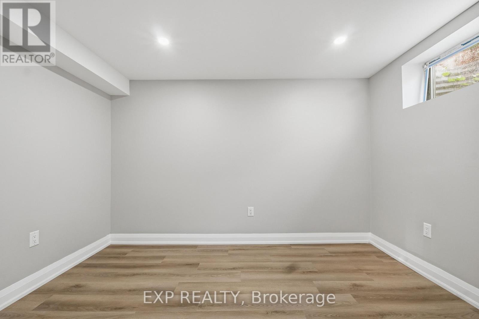 431 ARCHDEKIN DRIVE - 31