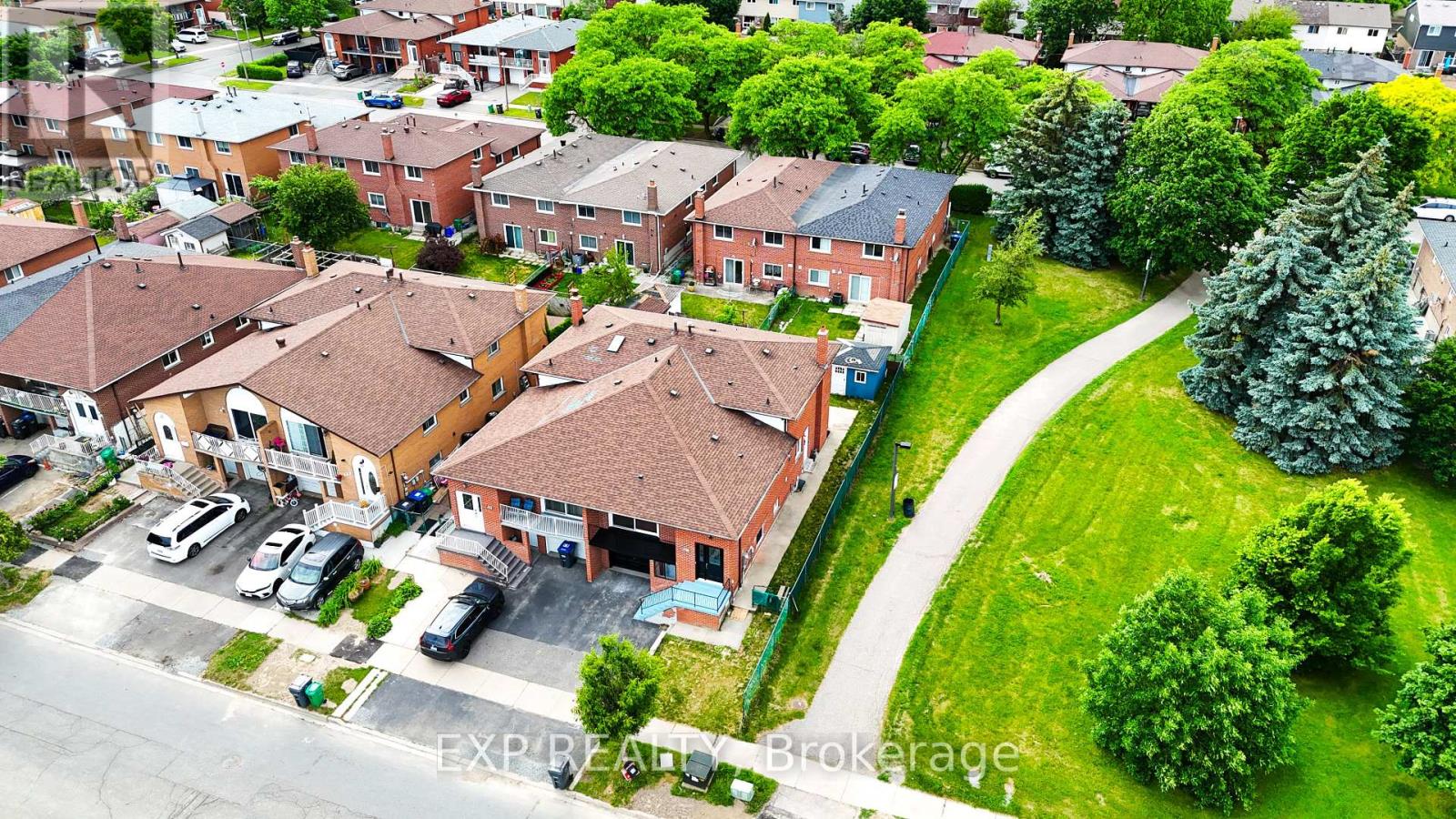 431 ARCHDEKIN DRIVE - 35