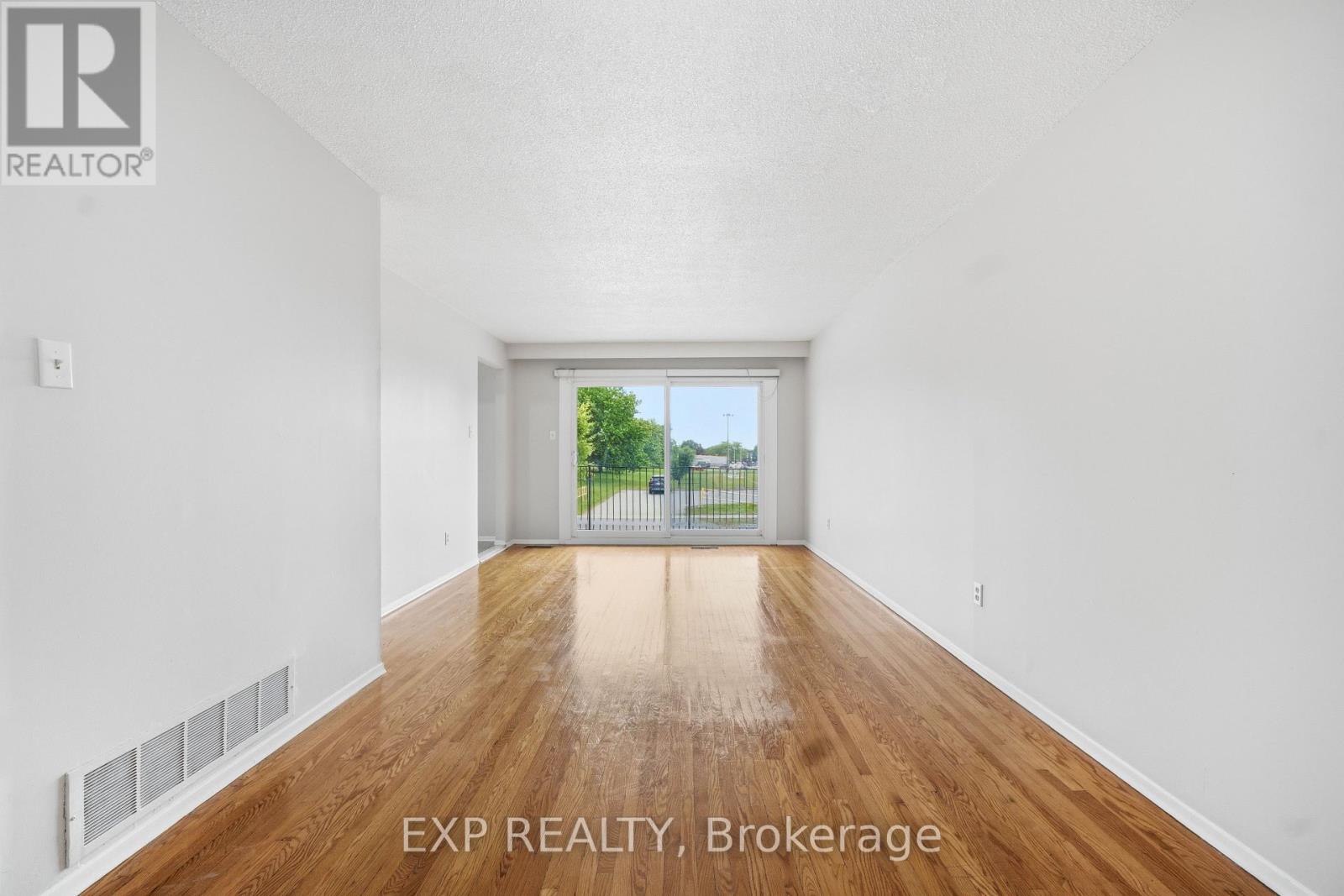 431 ARCHDEKIN DRIVE - 4