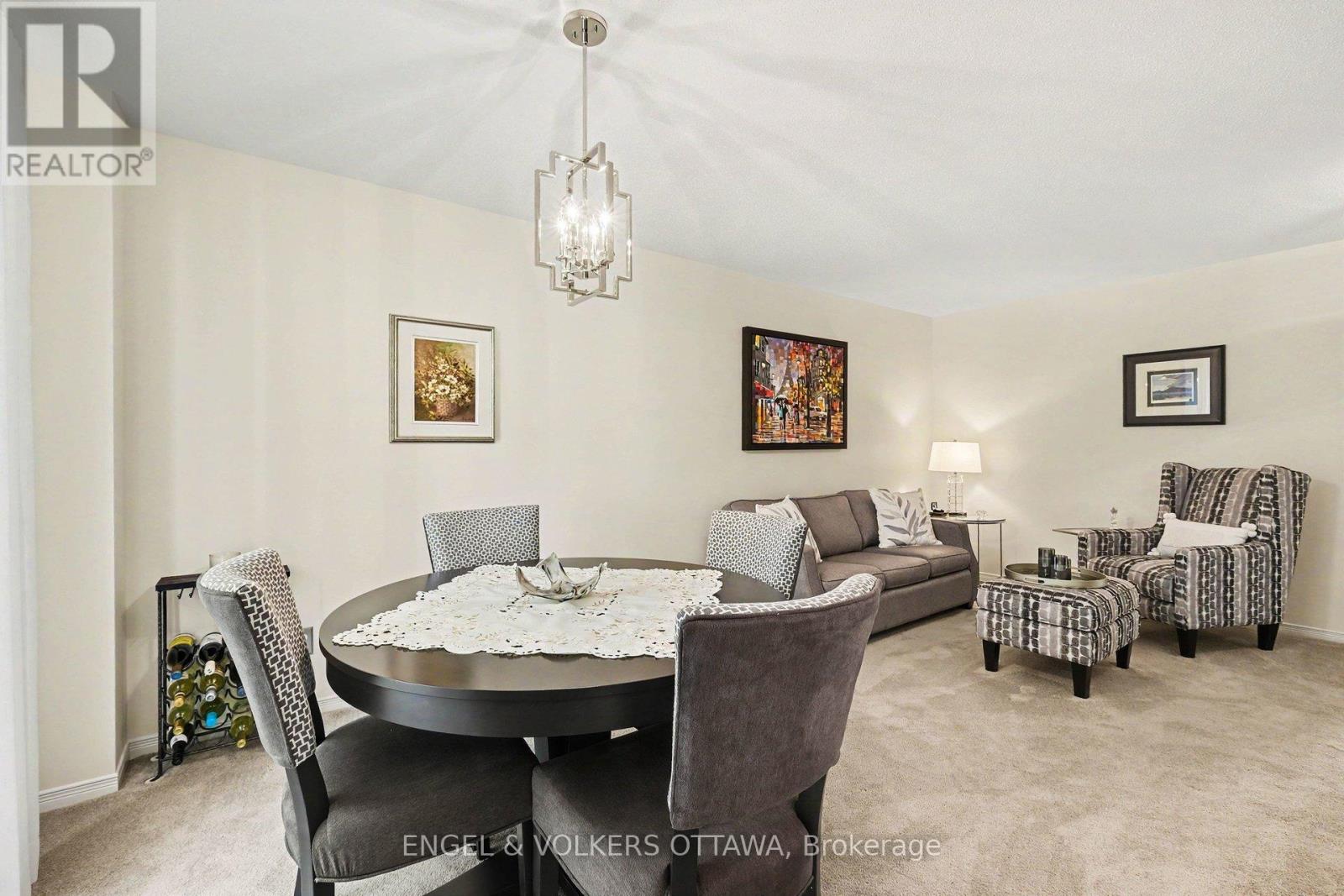 19 RIVERBANK COURT - 12