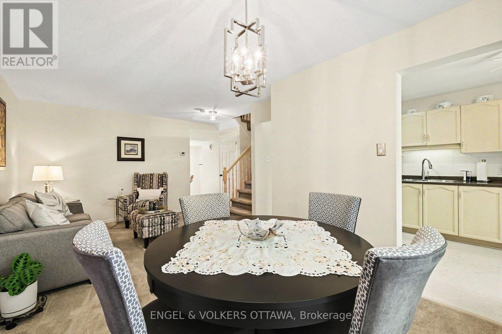 19 RIVERBANK COURT - 13