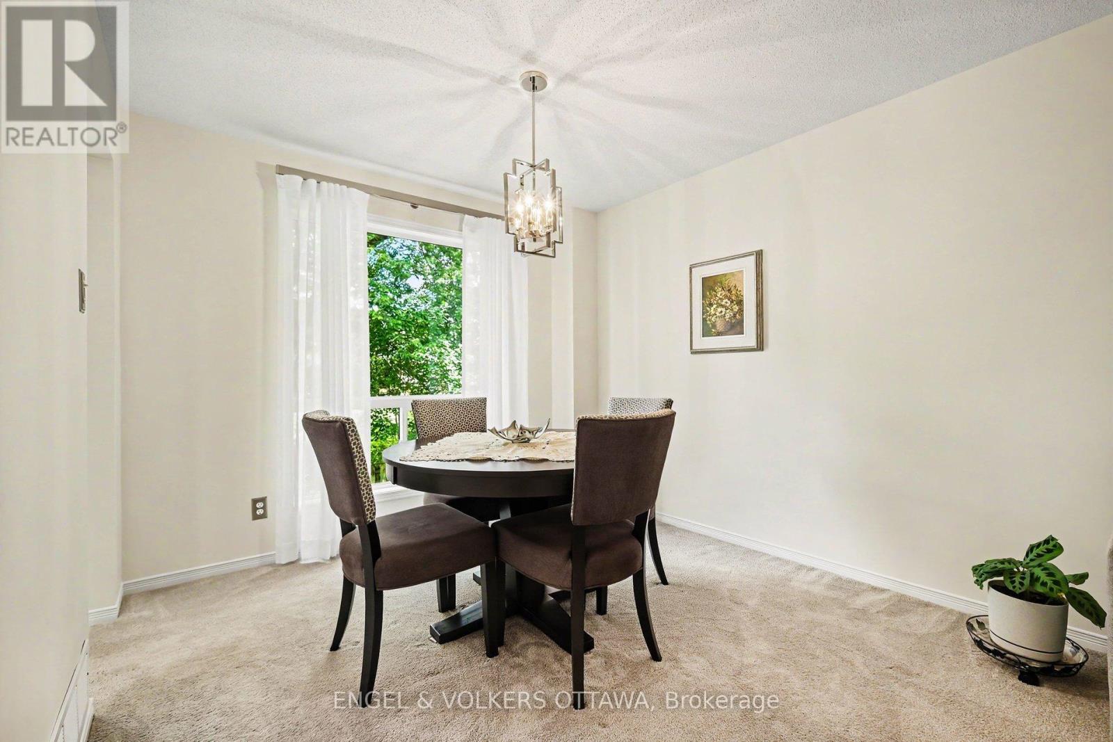 19 RIVERBANK COURT - 14