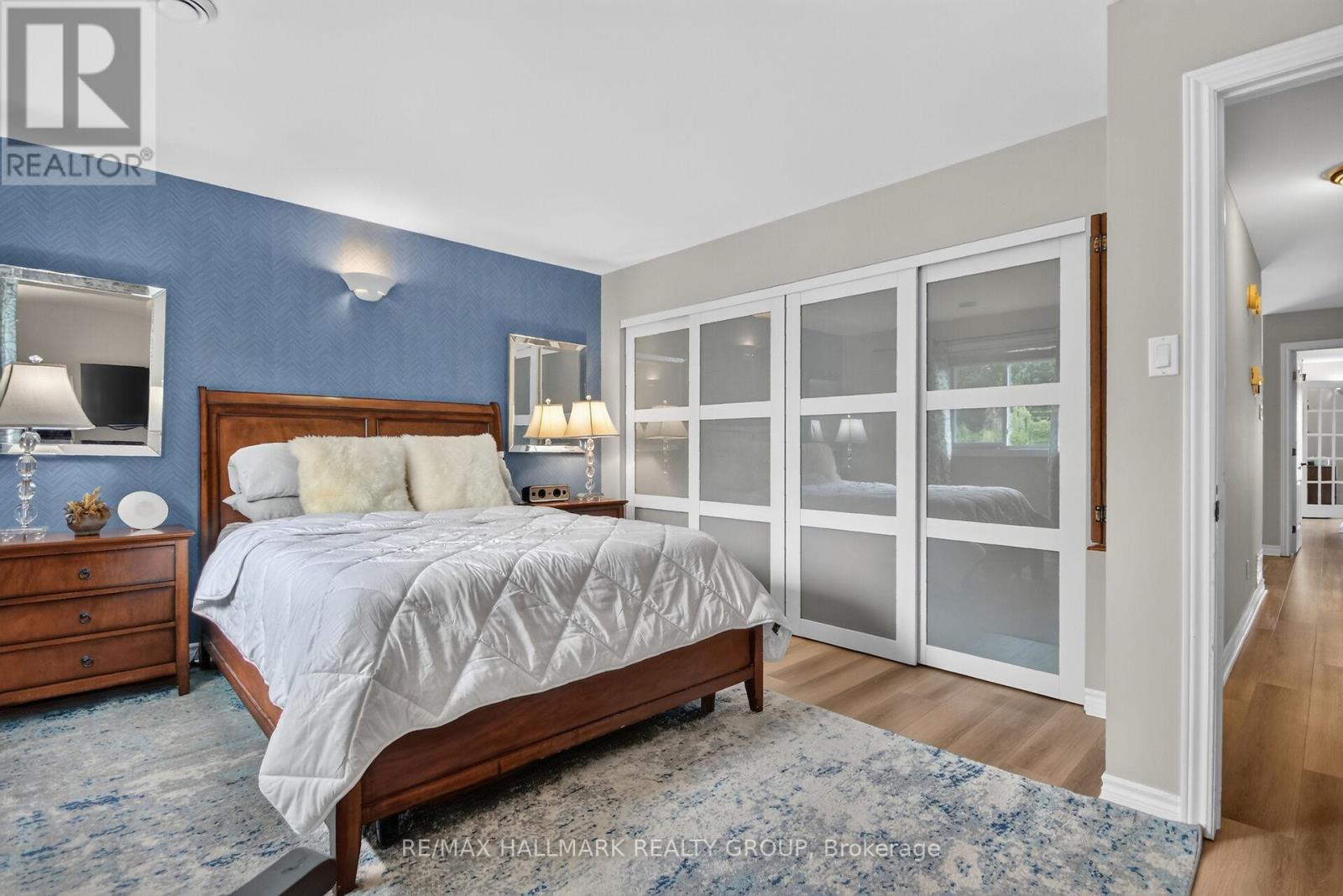 #7 410 KING STREET E - 21