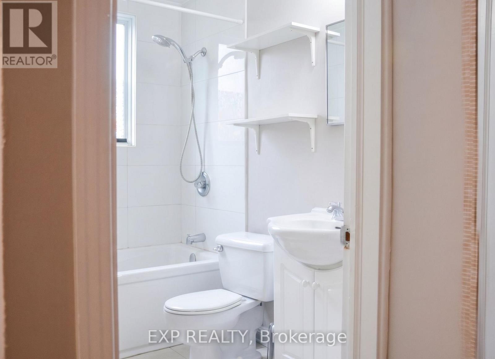 2 Bed, 1 Bath Multi-Family for Rent in Ottawa – 42 LAVERGNE STREET, Ottawa – MLS# X13484240 - Image 8