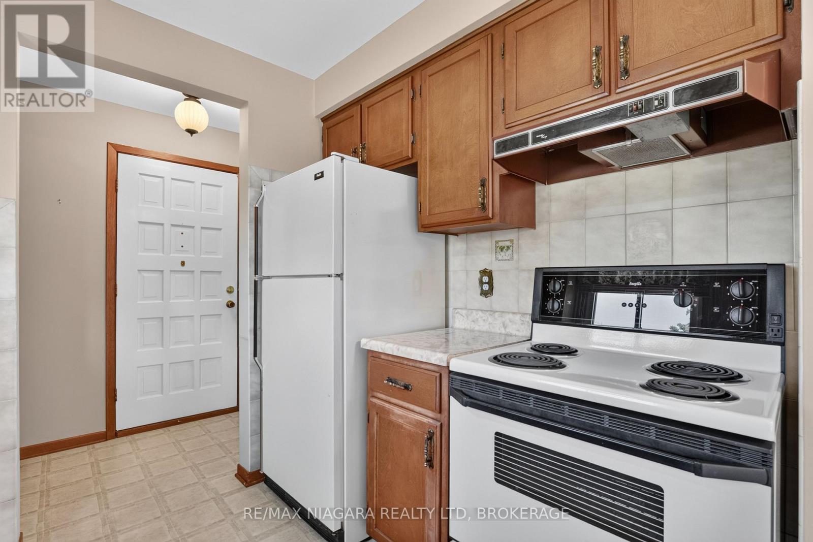 5777 SUNNYLEA CRESCENT - 11