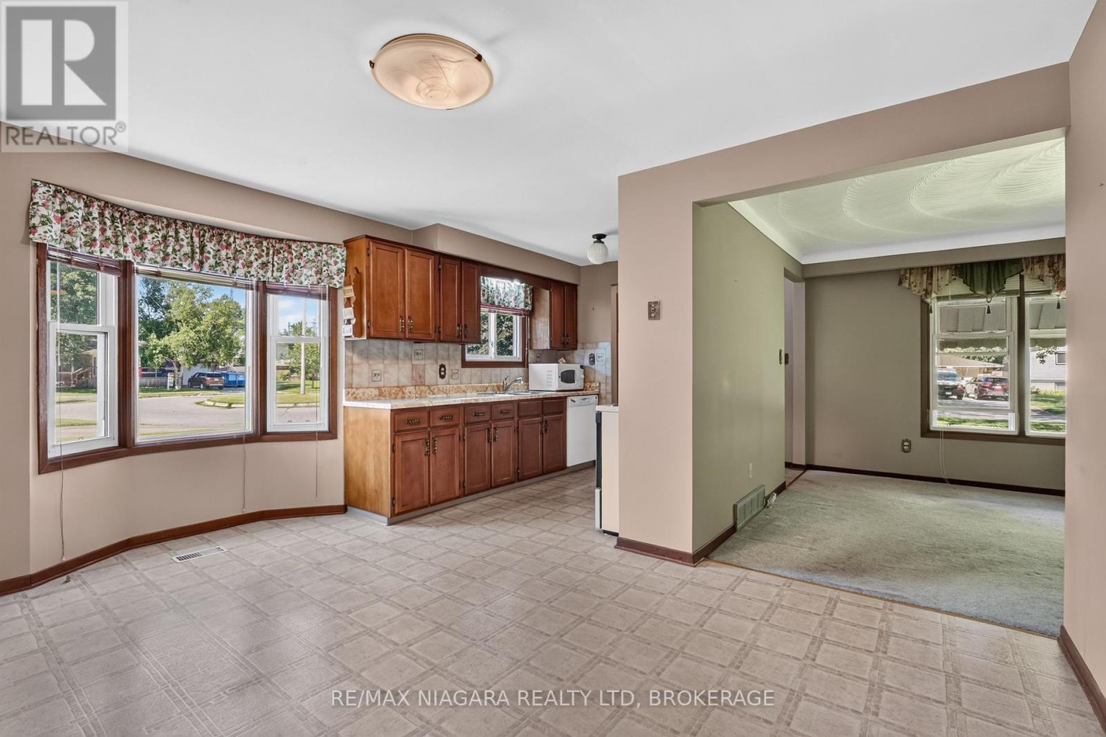 5777 SUNNYLEA CRESCENT - 15