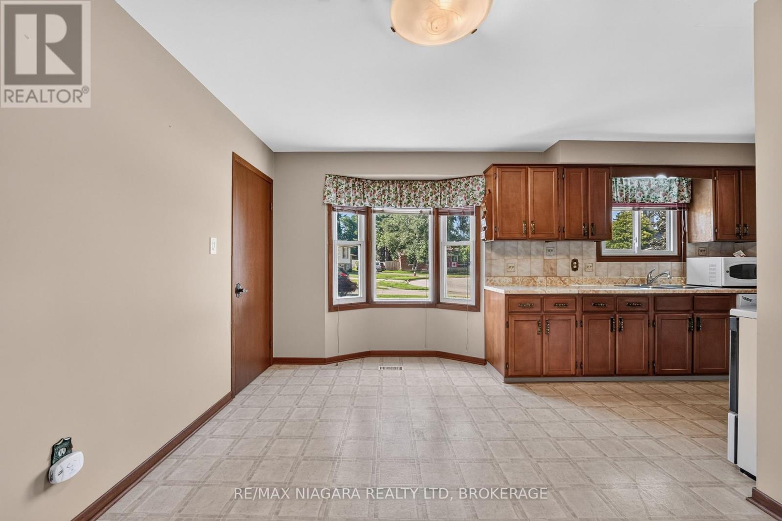 5777 SUNNYLEA CRESCENT - 19