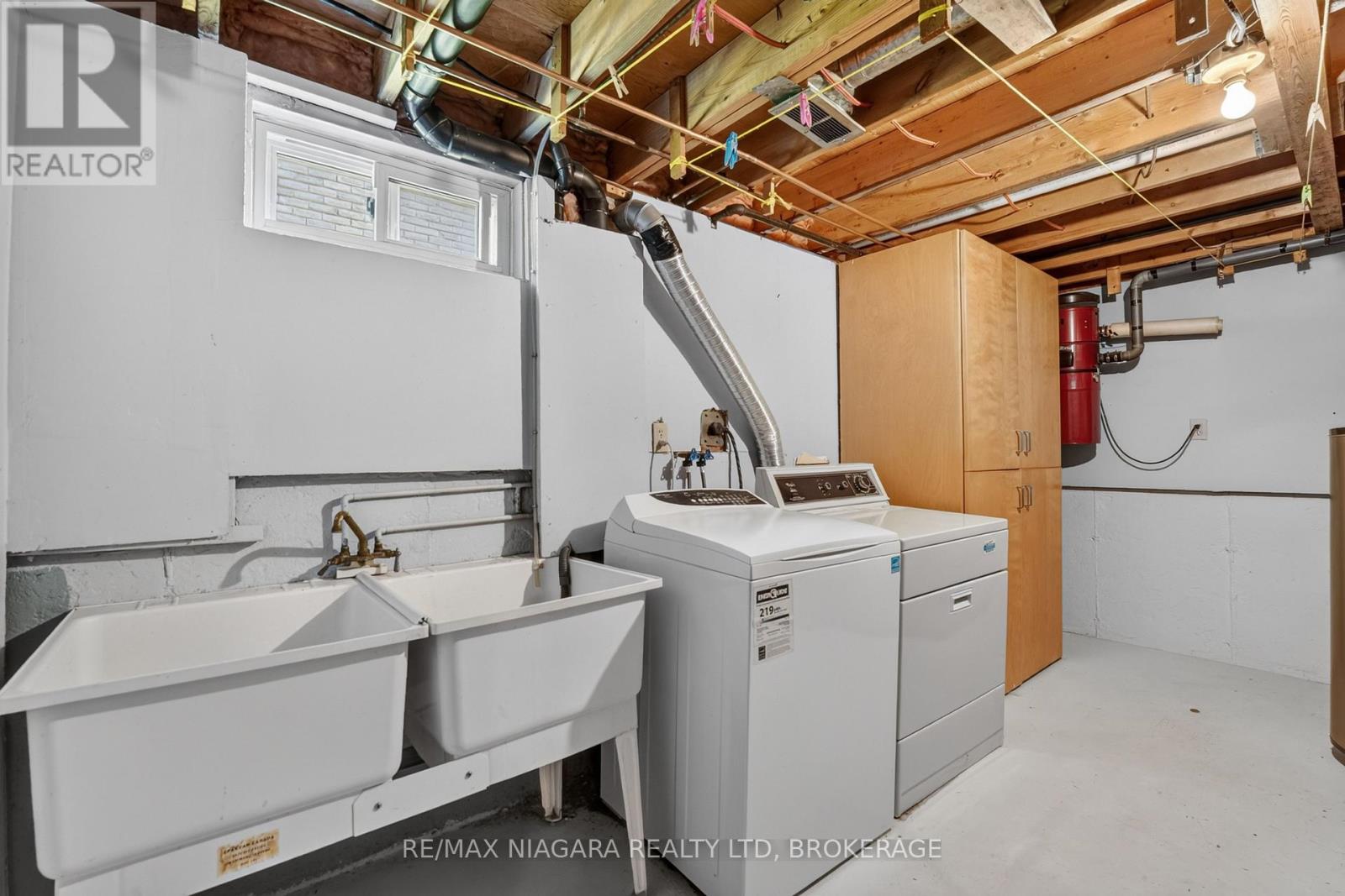 5777 SUNNYLEA CRESCENT - 36