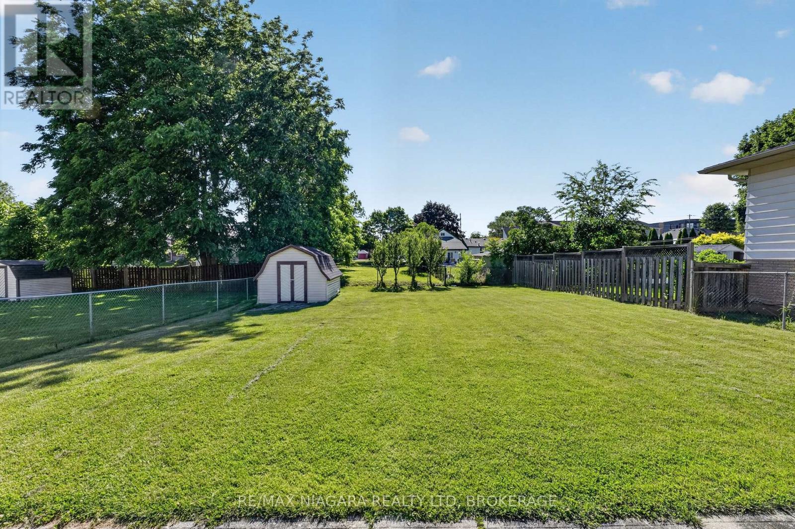 5777 SUNNYLEA CRESCENT - 41