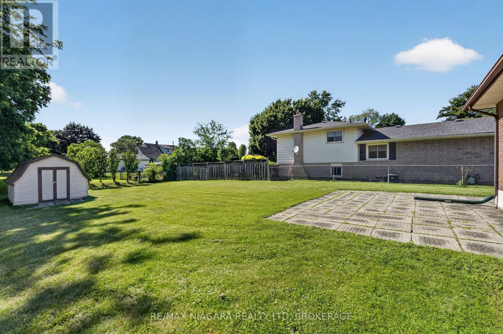 5777 SUNNYLEA CRESCENT - 42