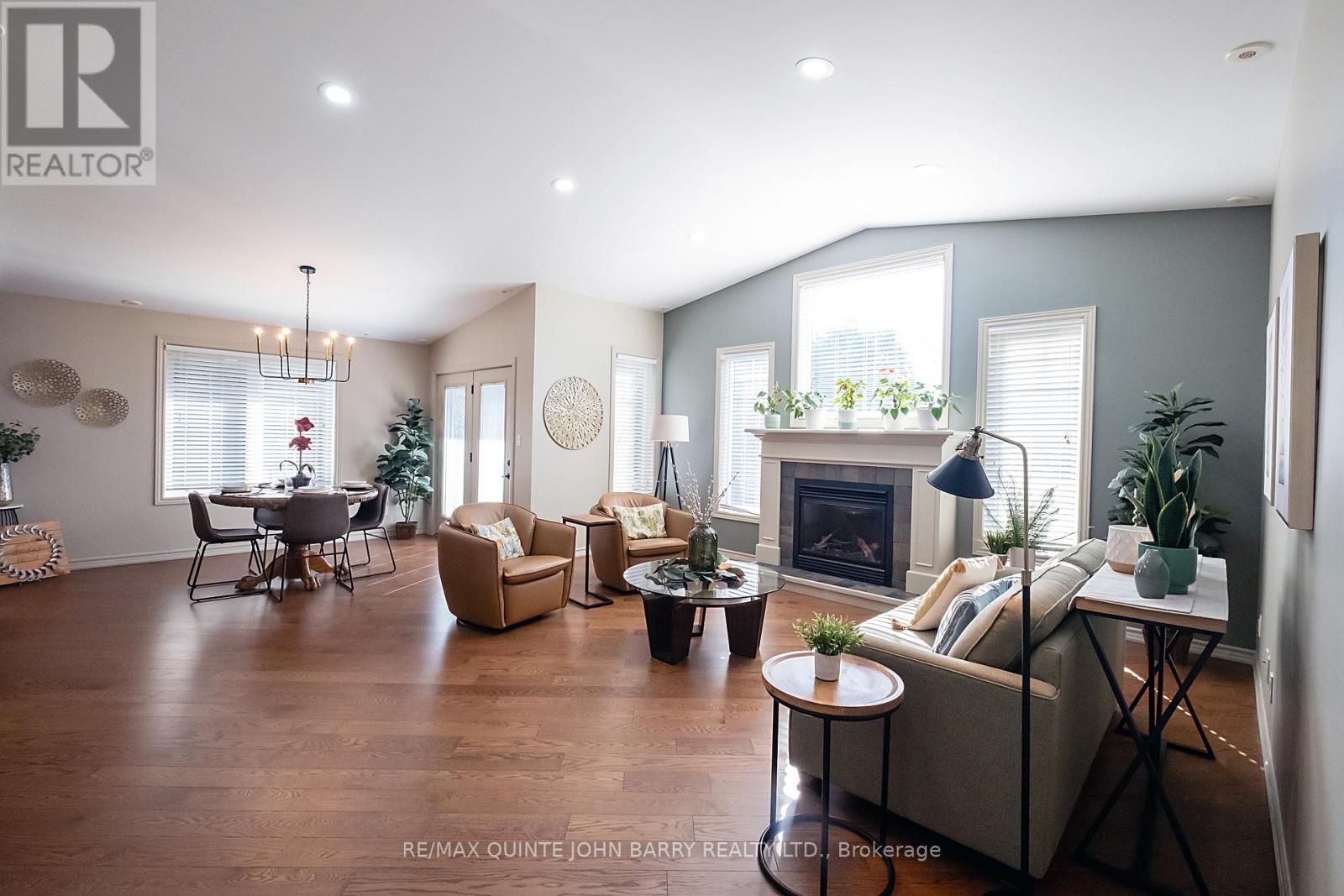 4 HICKORY COURT - 19