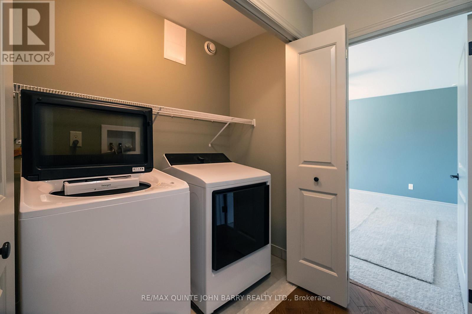 4 HICKORY COURT - 29