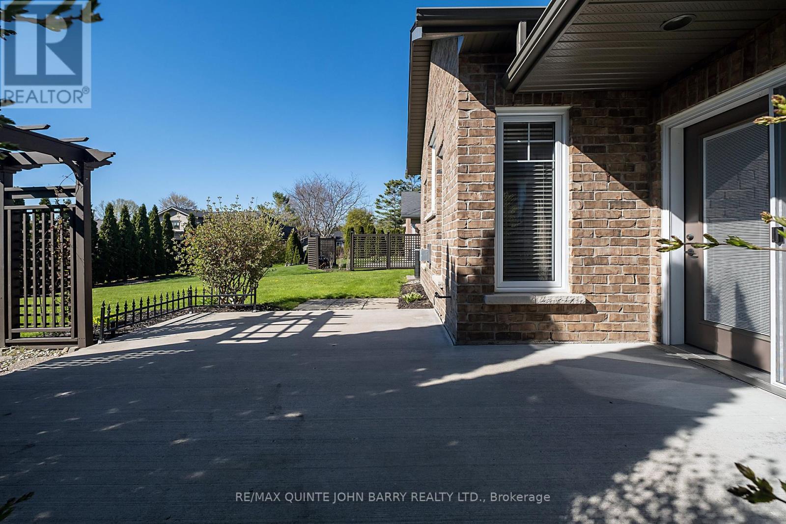4 HICKORY COURT - 37
