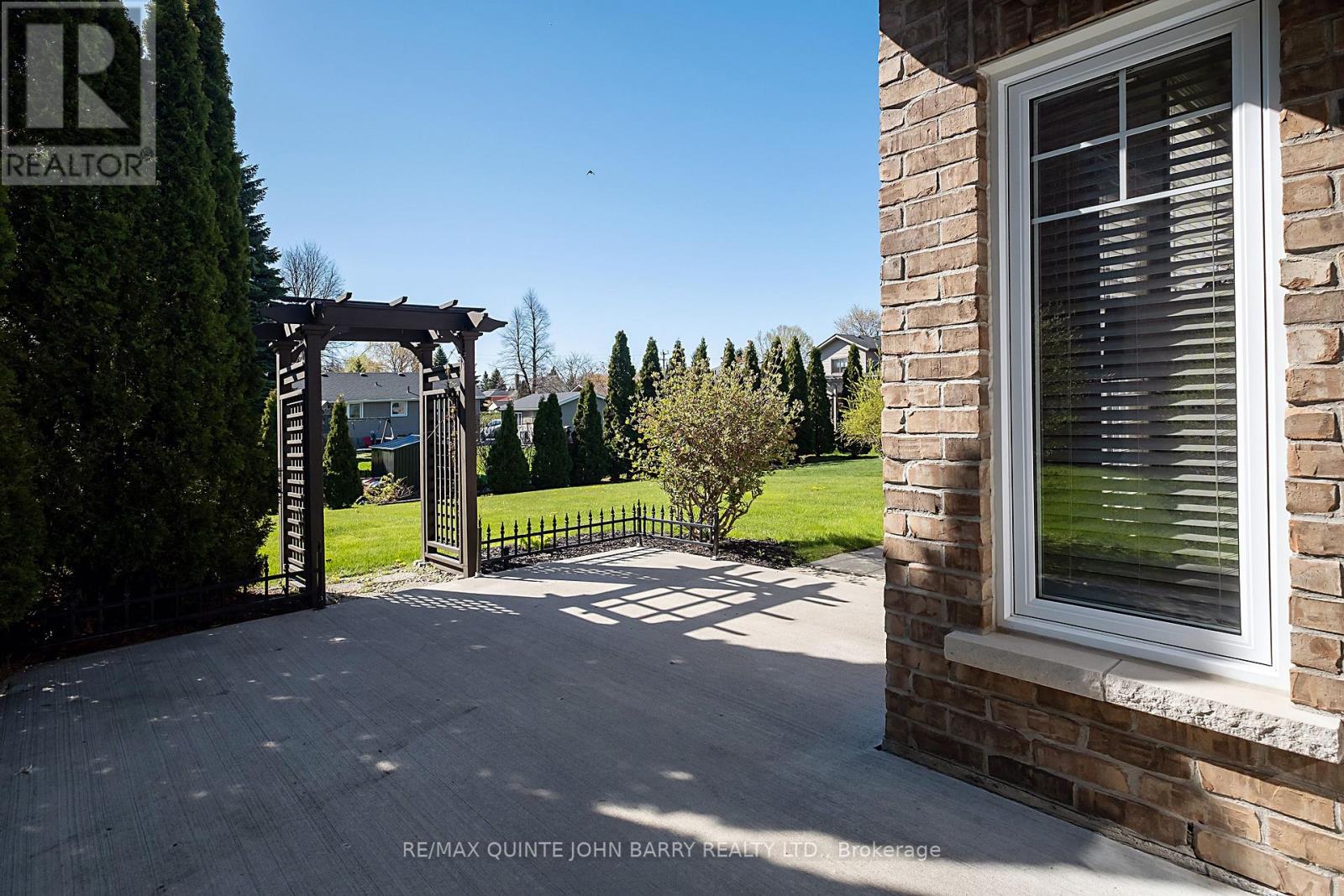 4 HICKORY COURT - 39