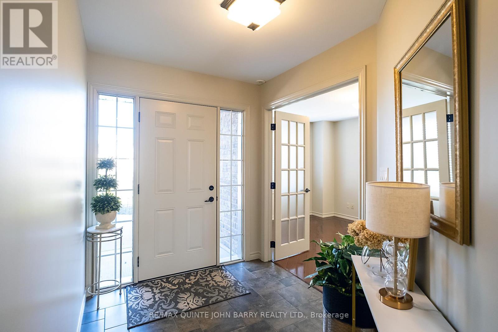 4 HICKORY COURT - 5
