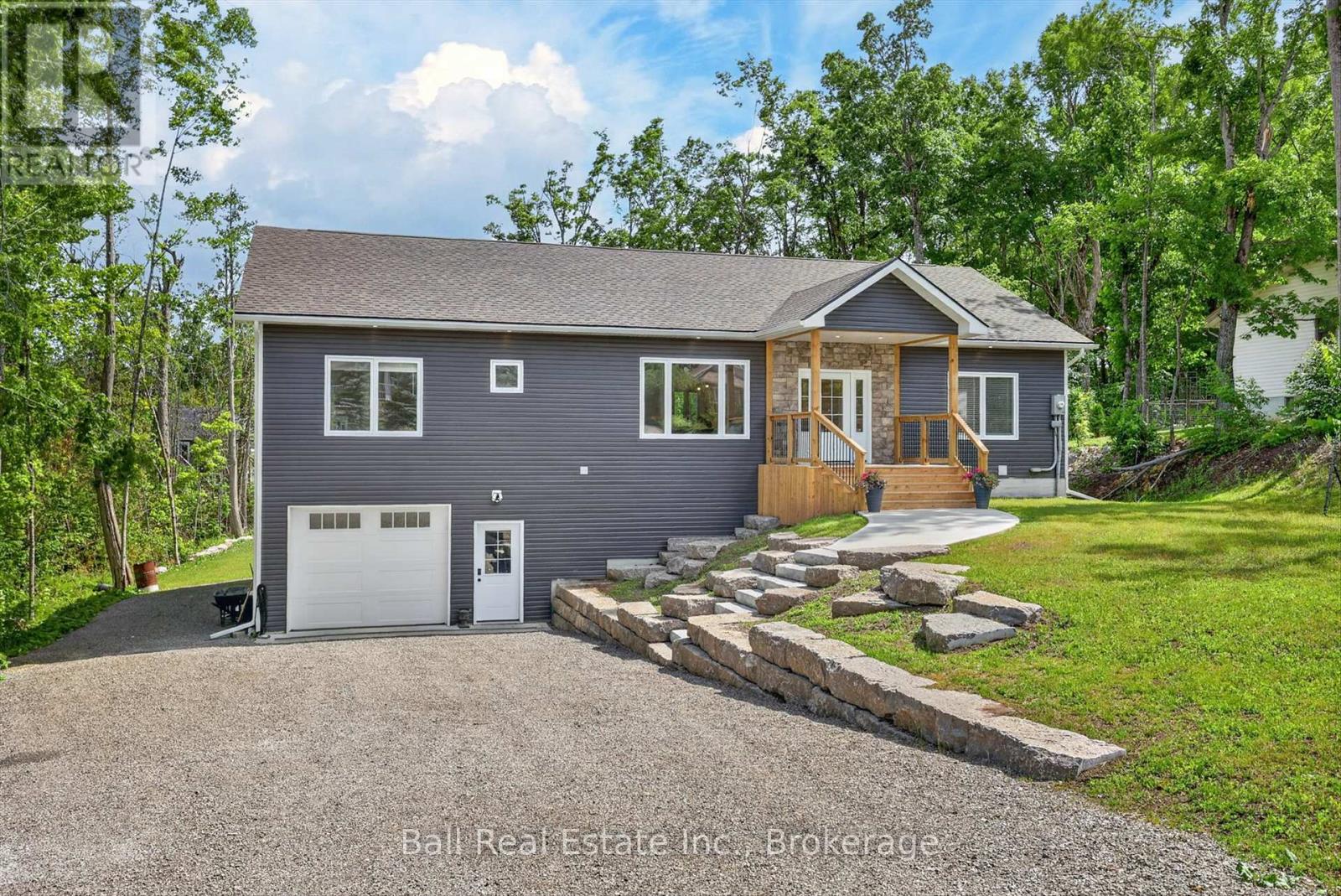 53 SUMCOT DRIVE - 2