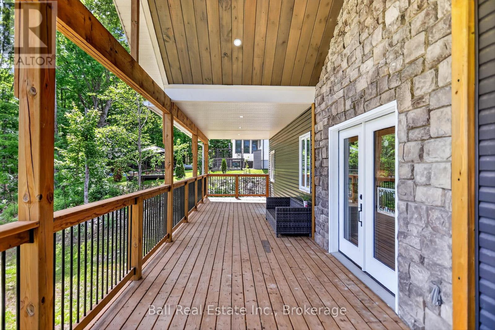 53 SUMCOT DRIVE - 36