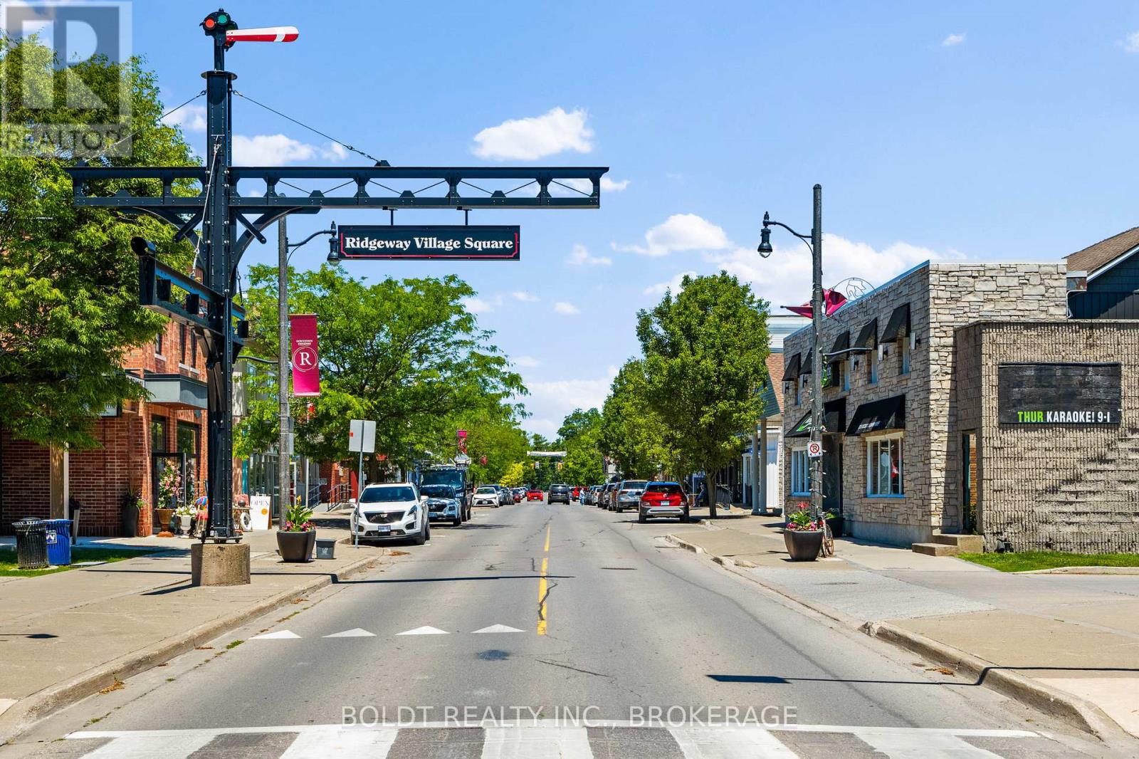 421 PROSPECT POINT ROAD N - 35