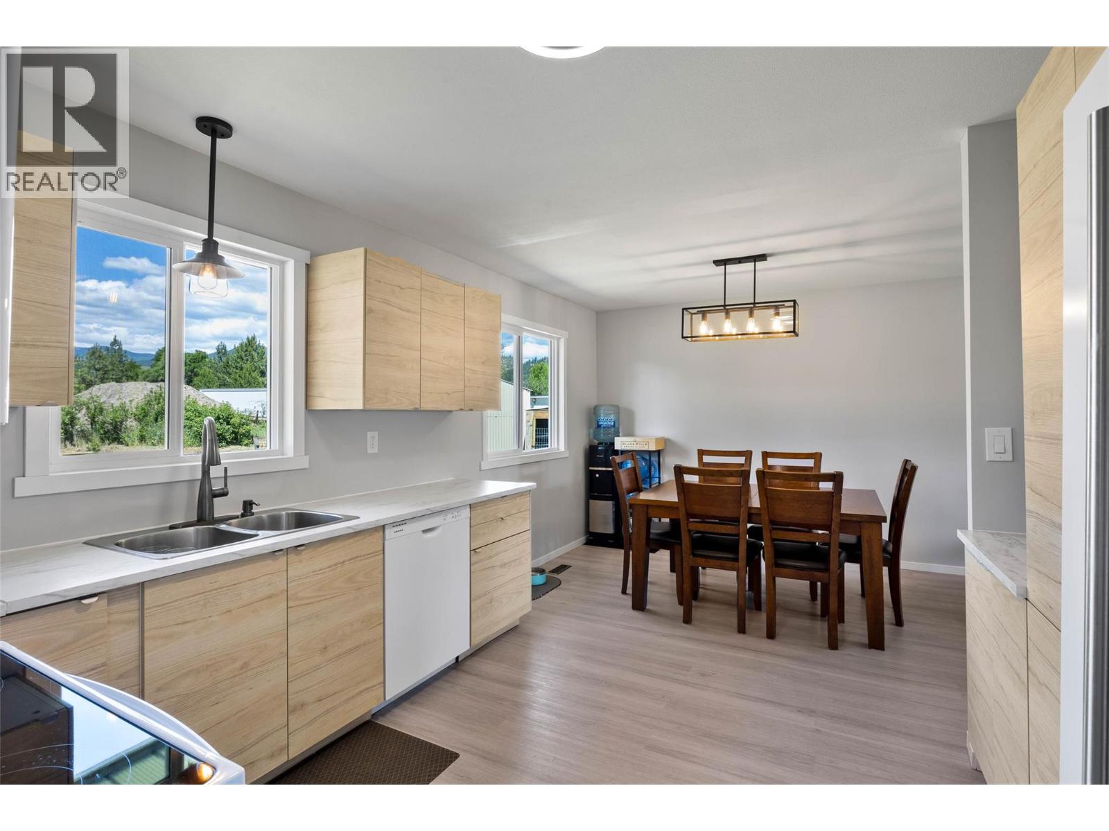 417 Carlstrom Road - 12