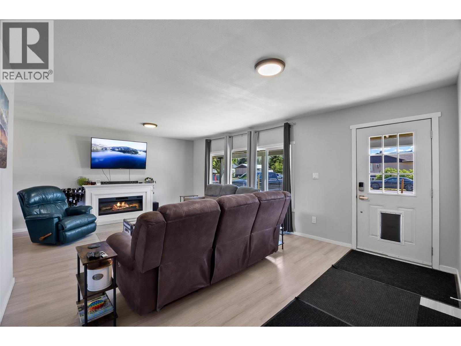 417 Carlstrom Road - 5
