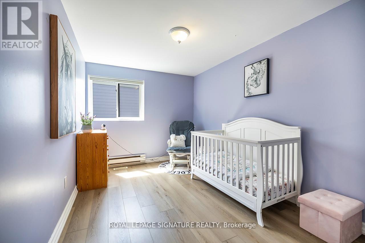 106 THORNY VINEWAY - 12