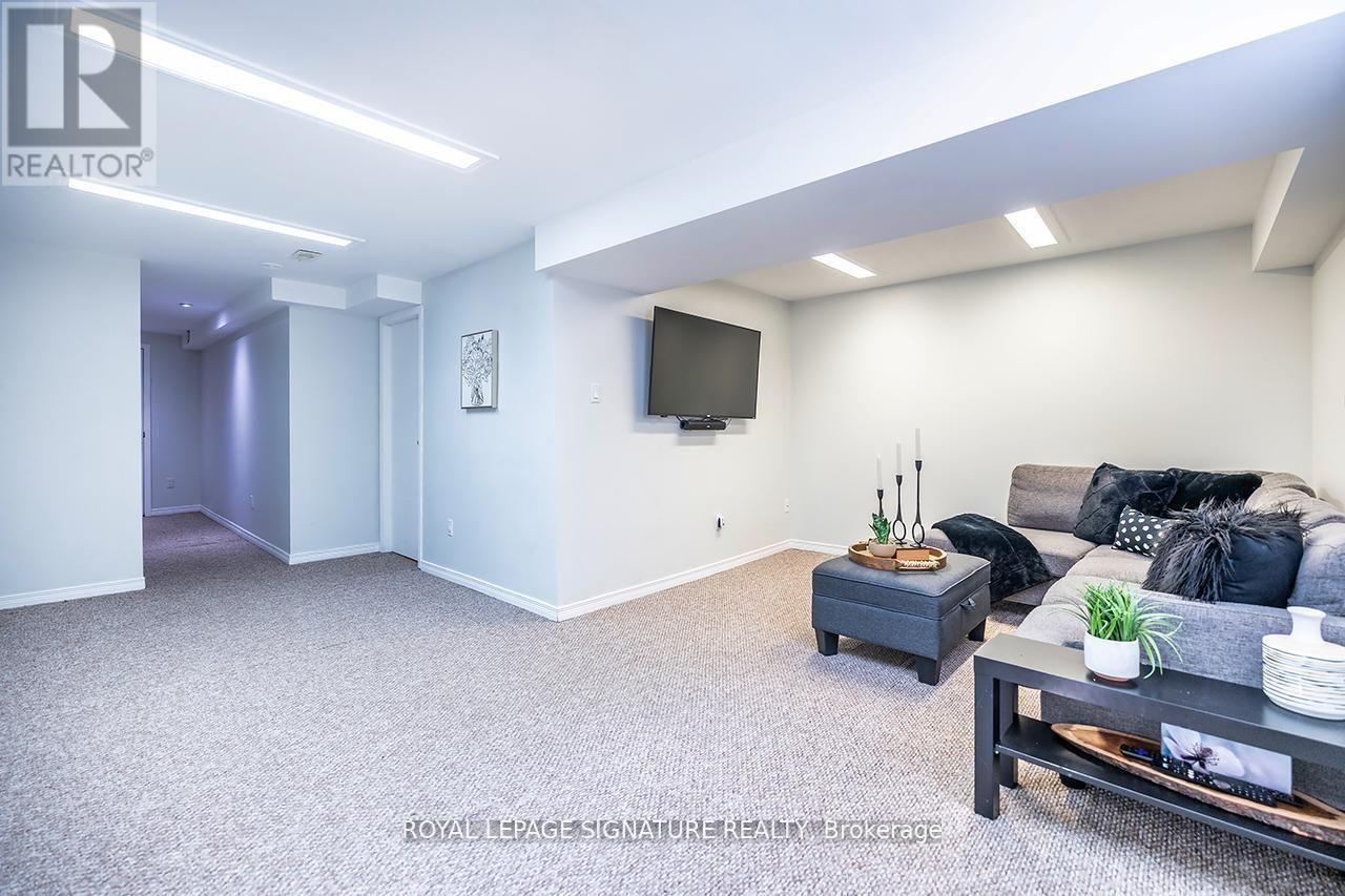 106 THORNY VINEWAY - 14