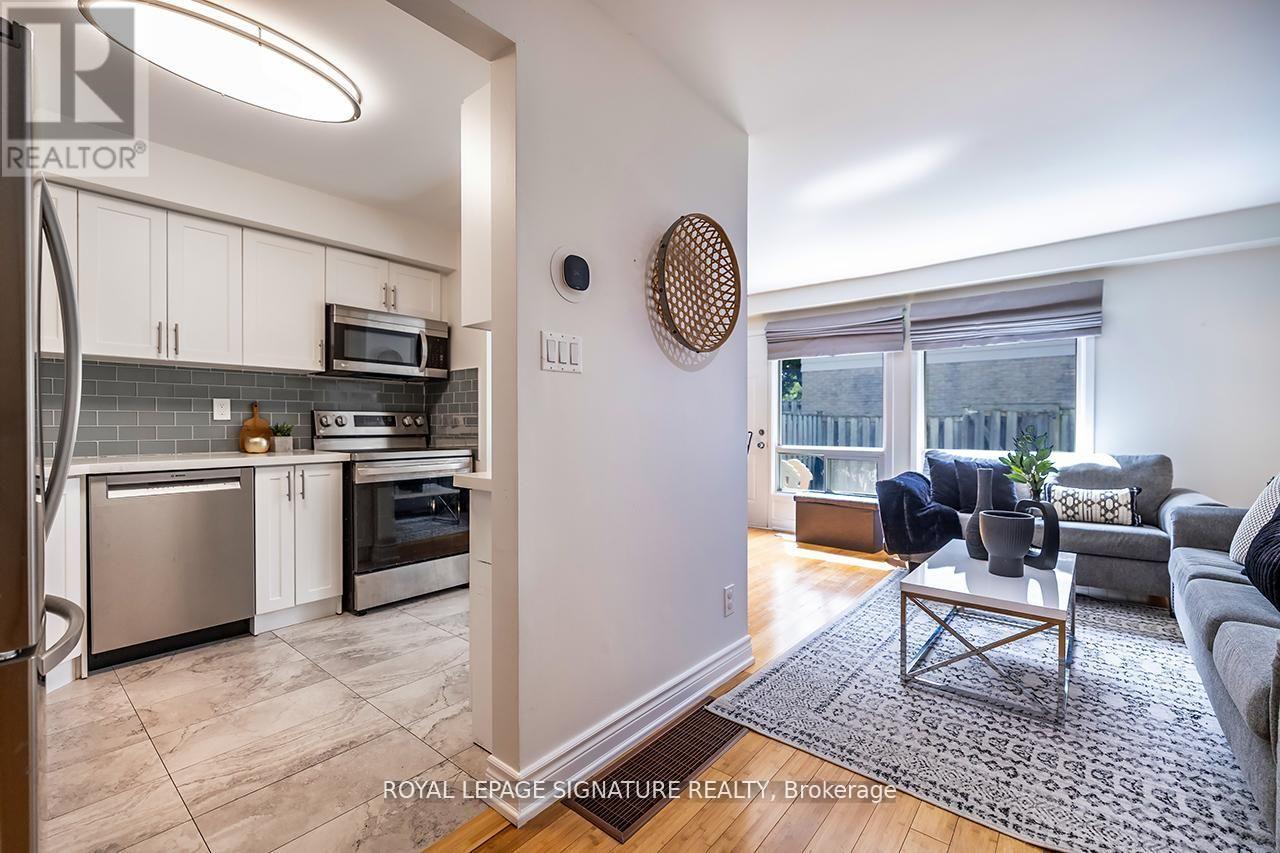 106 THORNY VINEWAY - 3