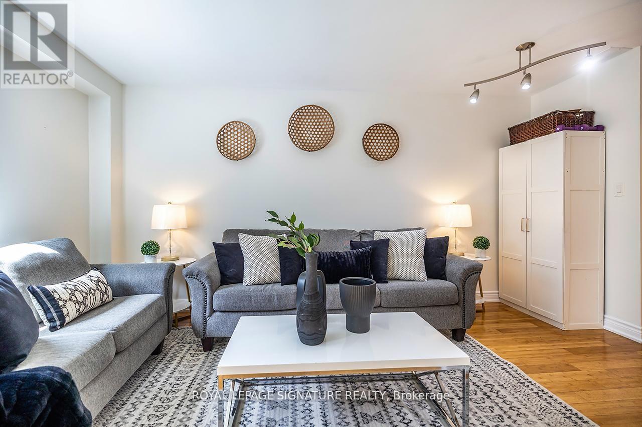 106 THORNY VINEWAY - 7