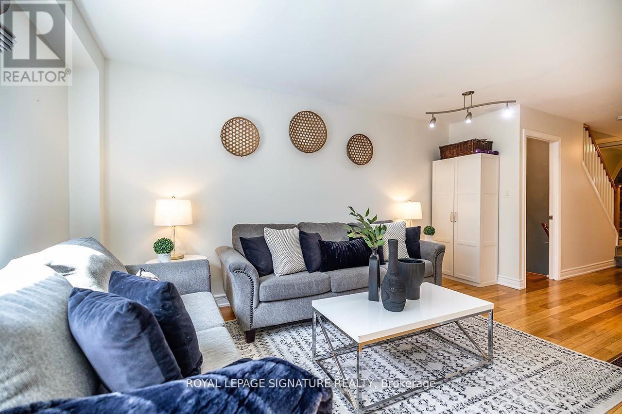 106 THORNY VINEWAY - 8