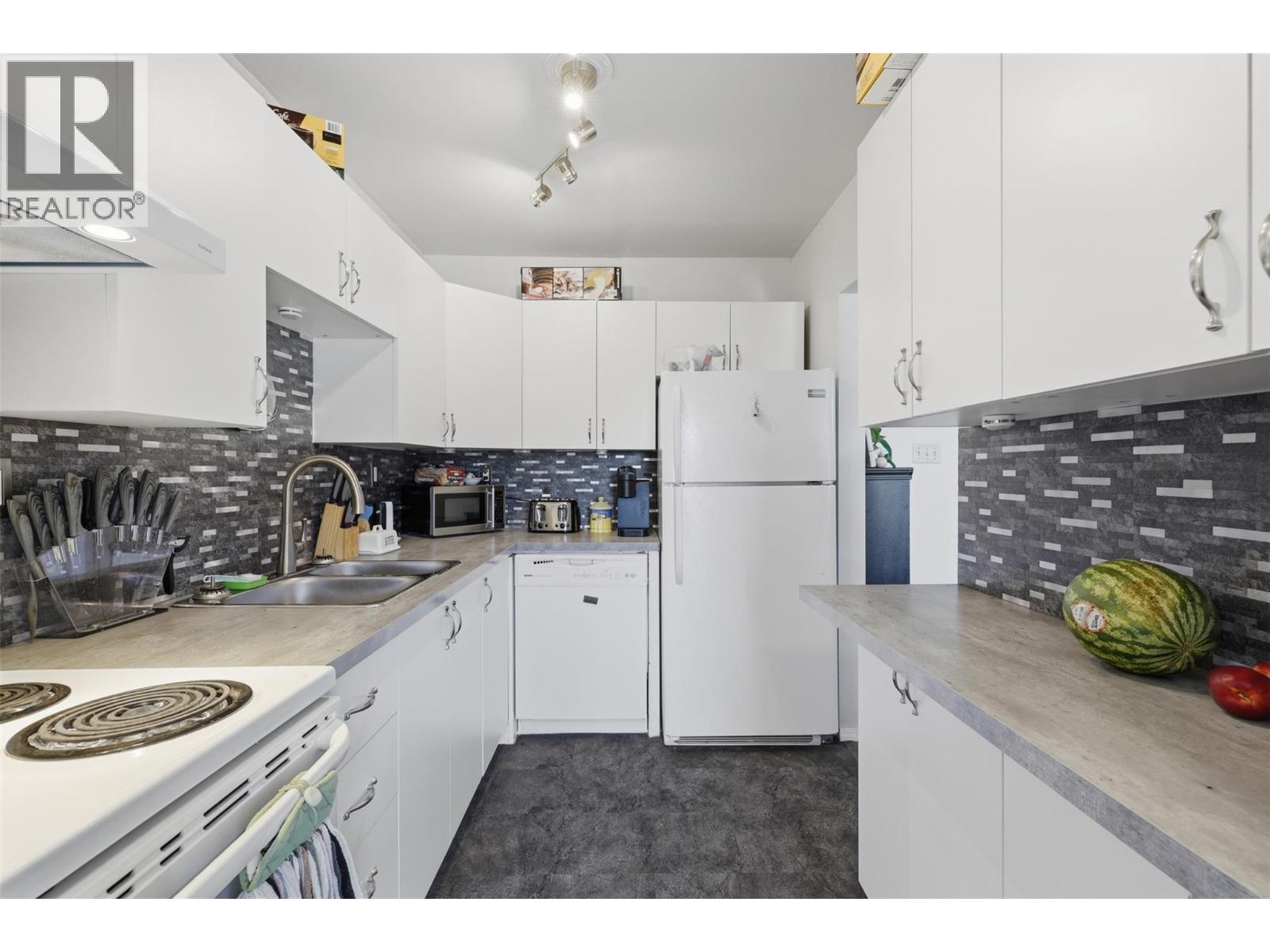 #71 580 DALGLEISH Drive - 10