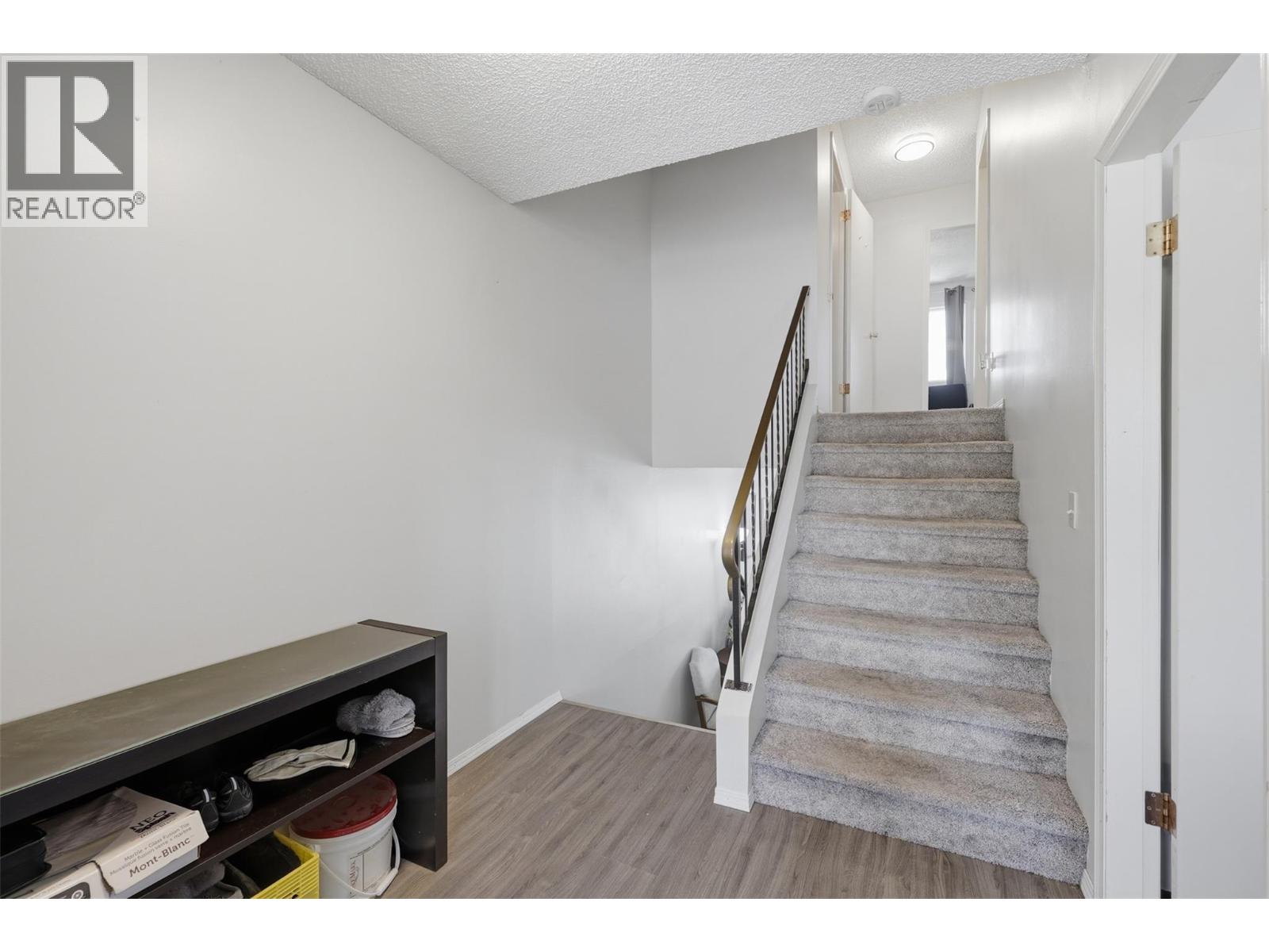 #71 580 DALGLEISH Drive - 18