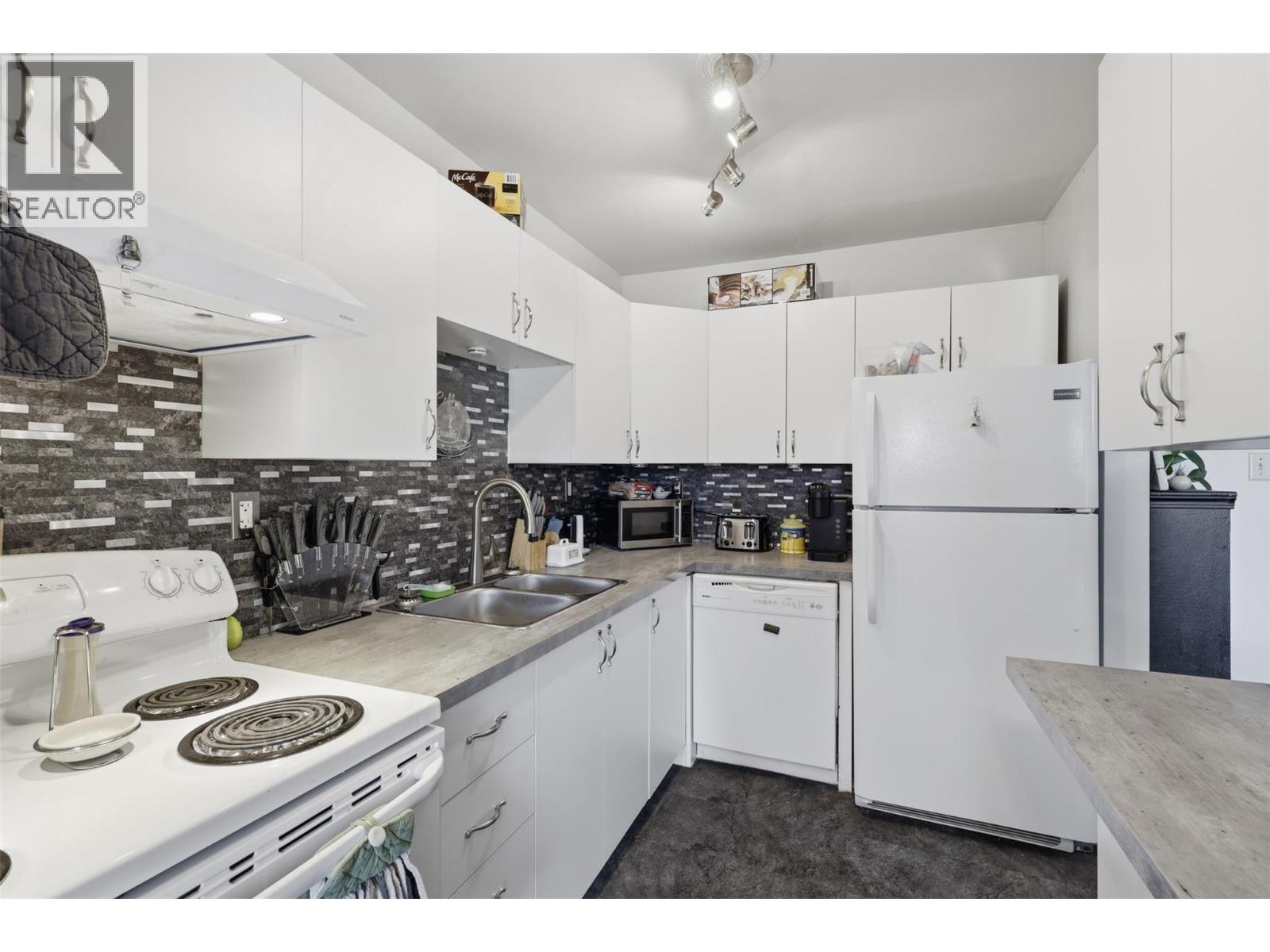#71 580 DALGLEISH Drive - 9