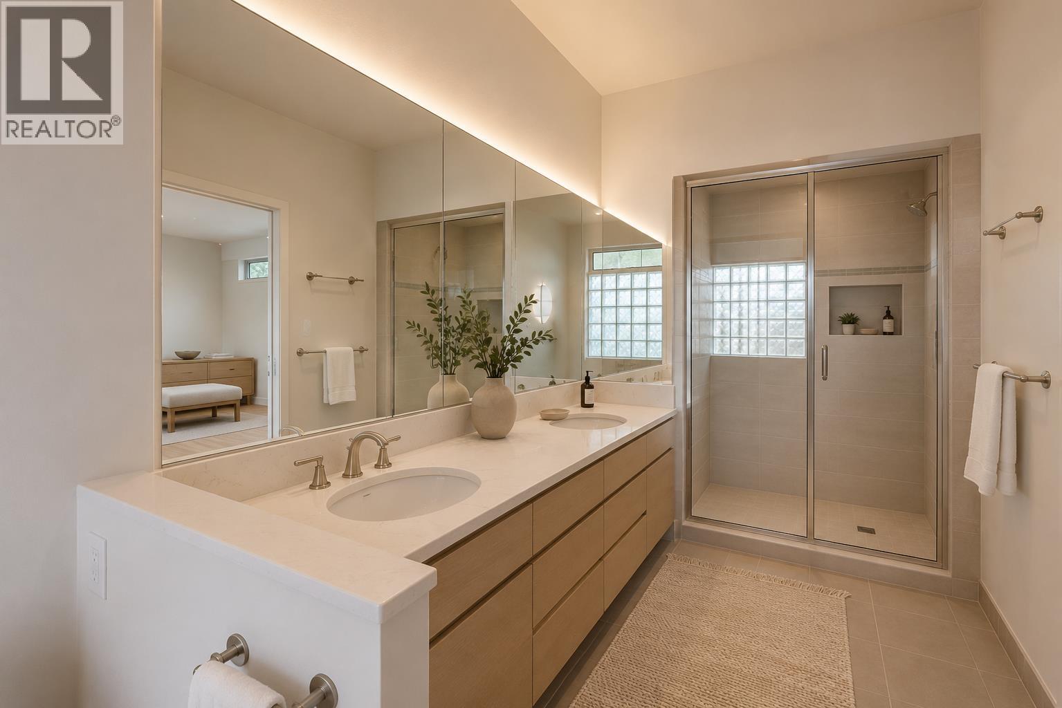 12416 WHITESTONE ROAD, Madeira Park