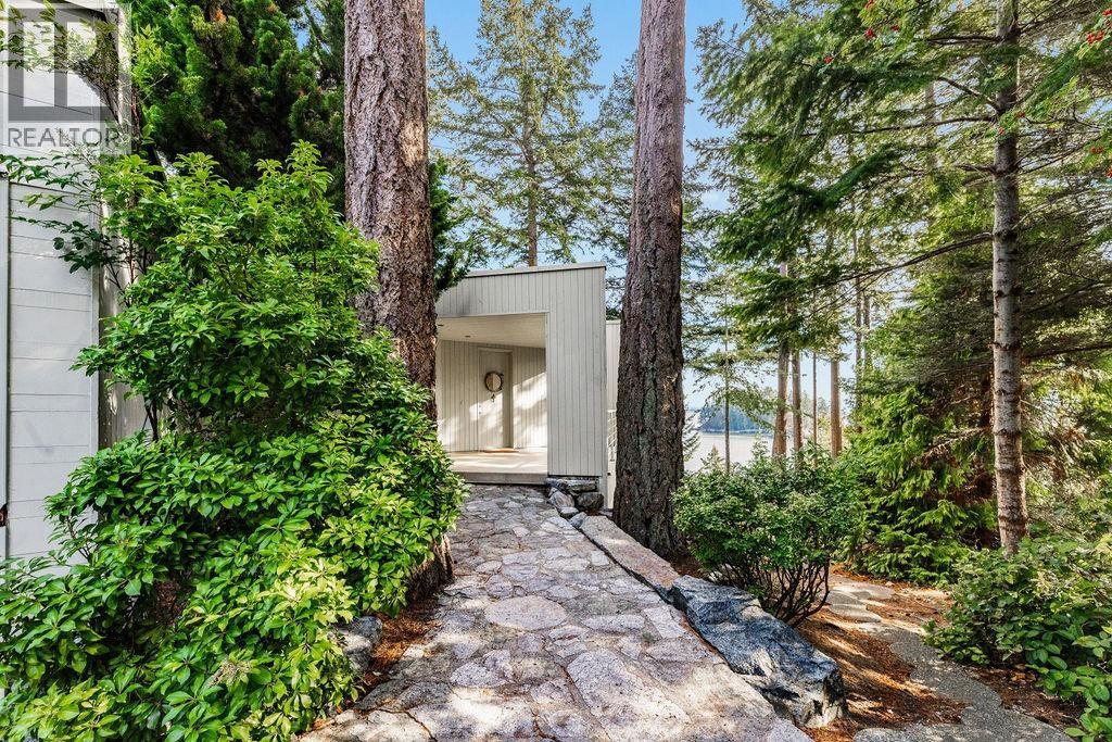 12416 WHITESTONE ROAD, Madeira Park