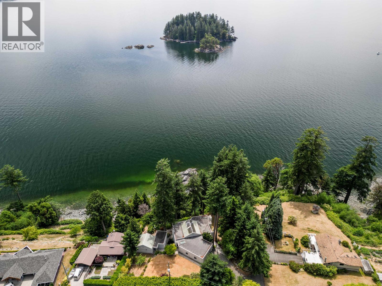 12416 WHITESTONE ROAD, Madeira Park