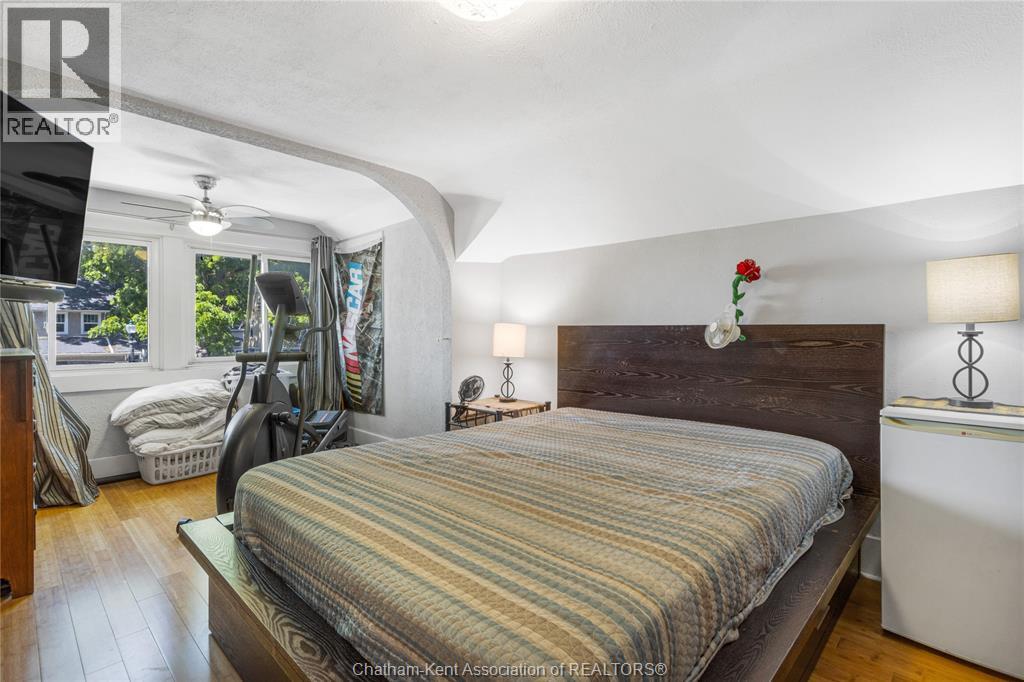 97 VICTORIA AVENUE - 17
