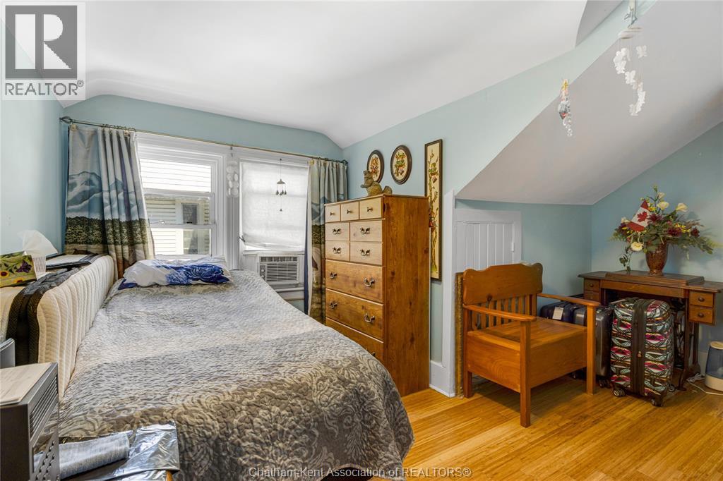 97 VICTORIA AVENUE - 19