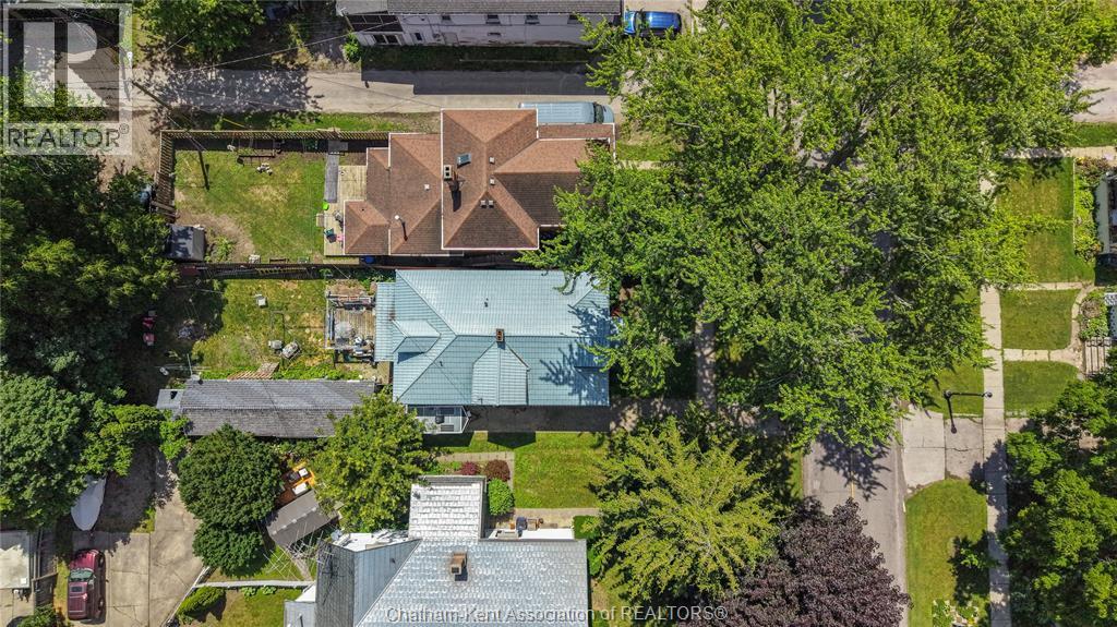 97 VICTORIA AVENUE - 32