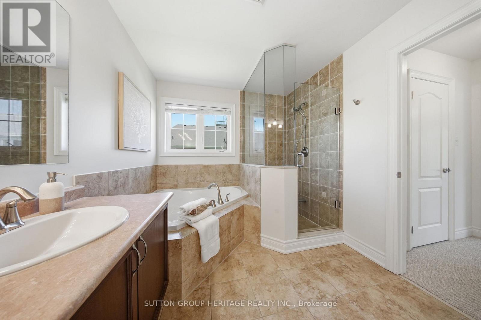 58 GERRY RAVARY PLACE - 25