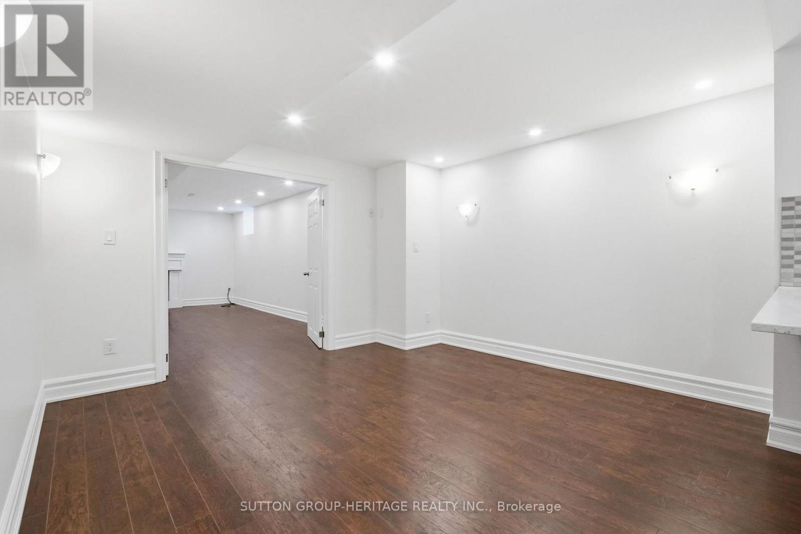 58 GERRY RAVARY PLACE - 34