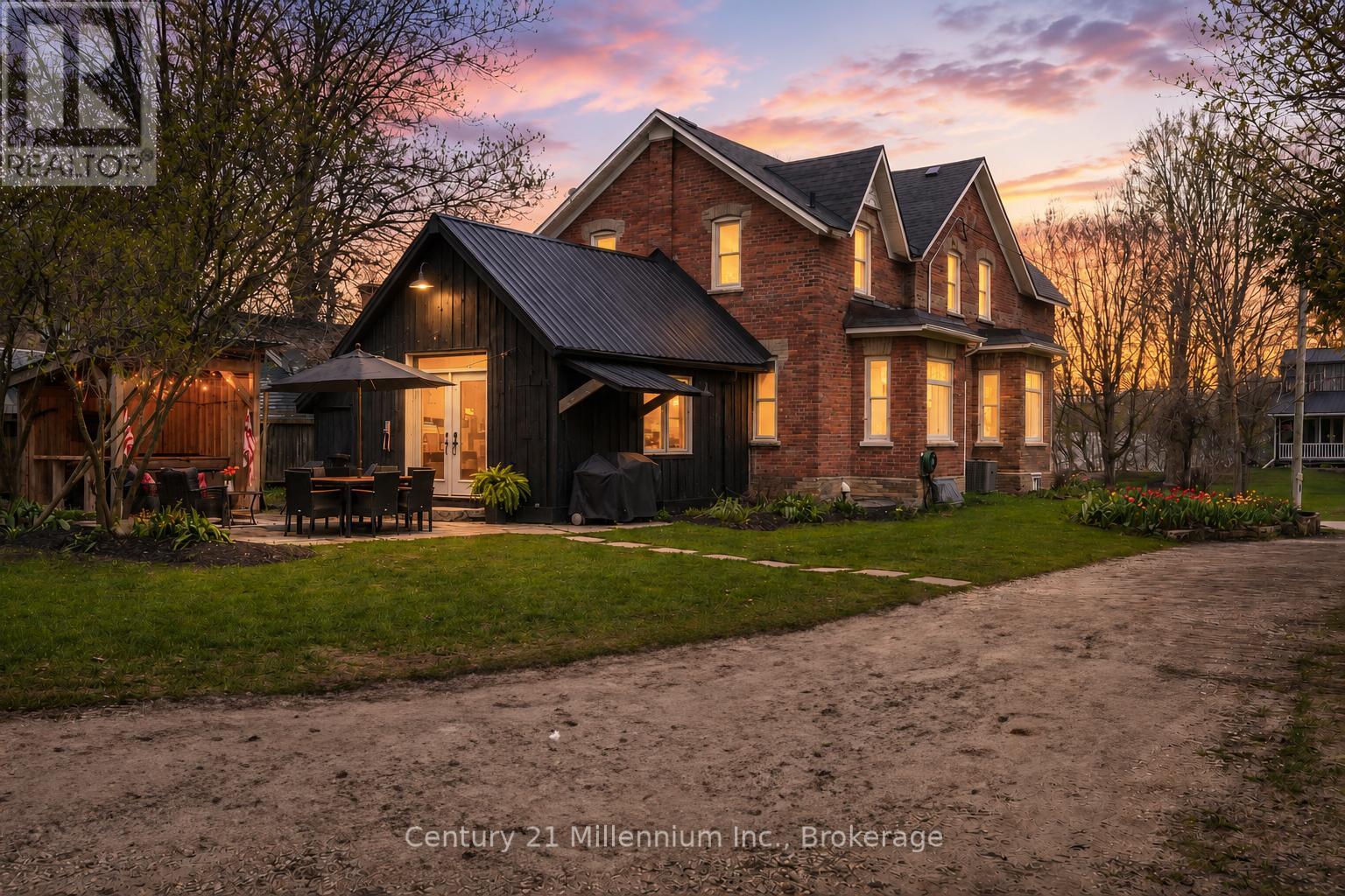16 PETER STREET - 2
