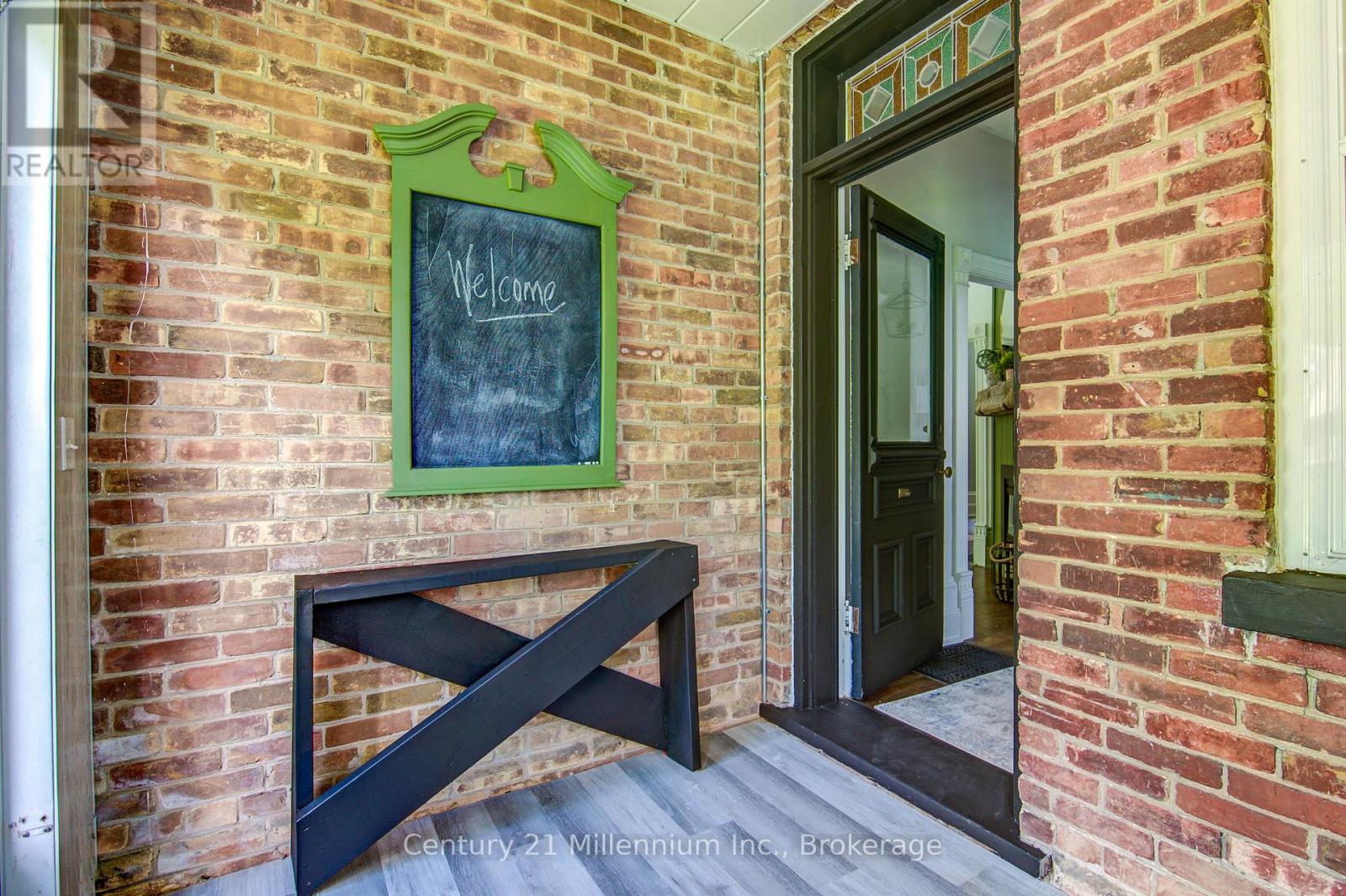 16 PETER STREET - 7