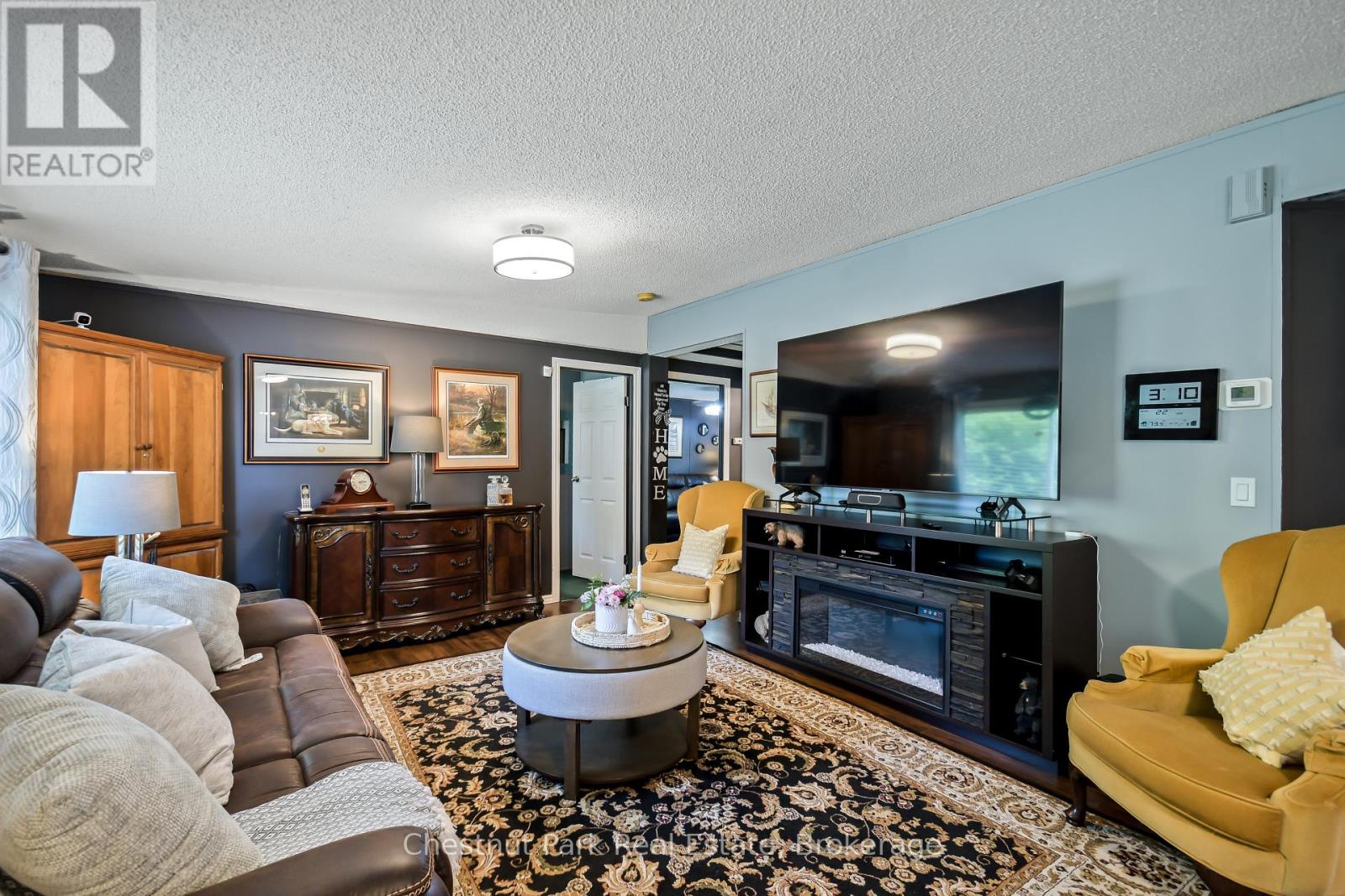 37 ROSE DRIVE - 35